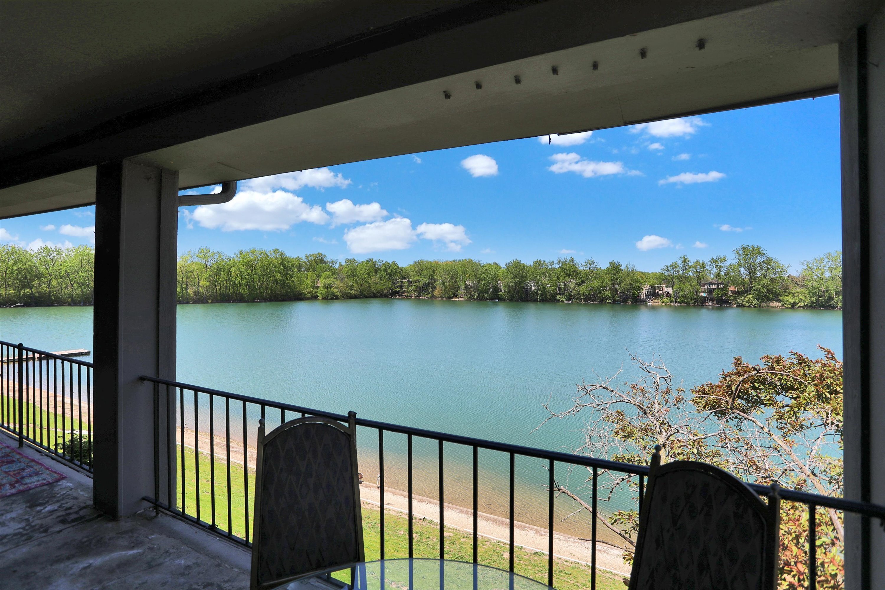 3016 Lake Shore Drive Unit: UNIT F