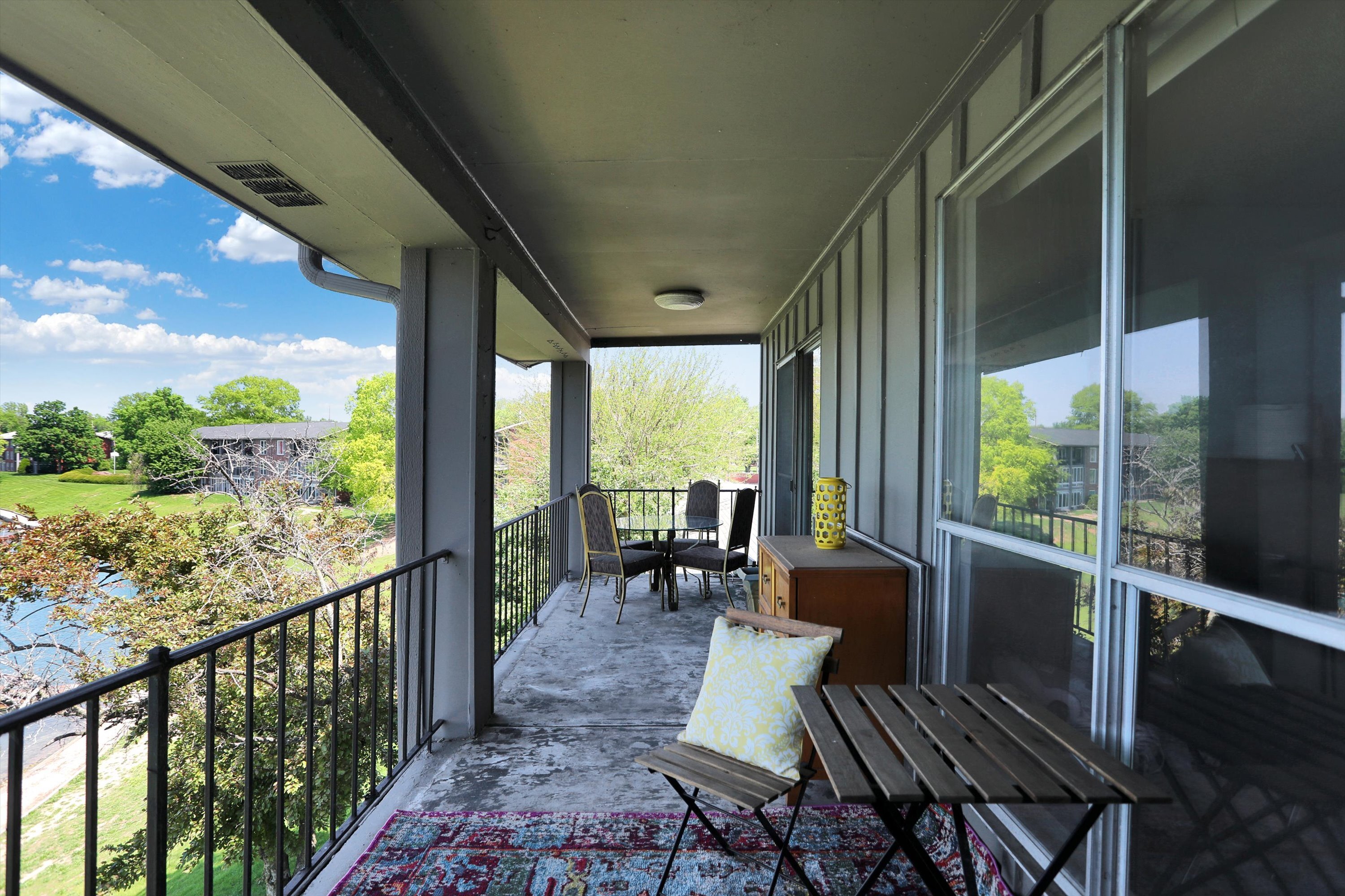 3016 Lake Shore Drive Unit: UNIT F