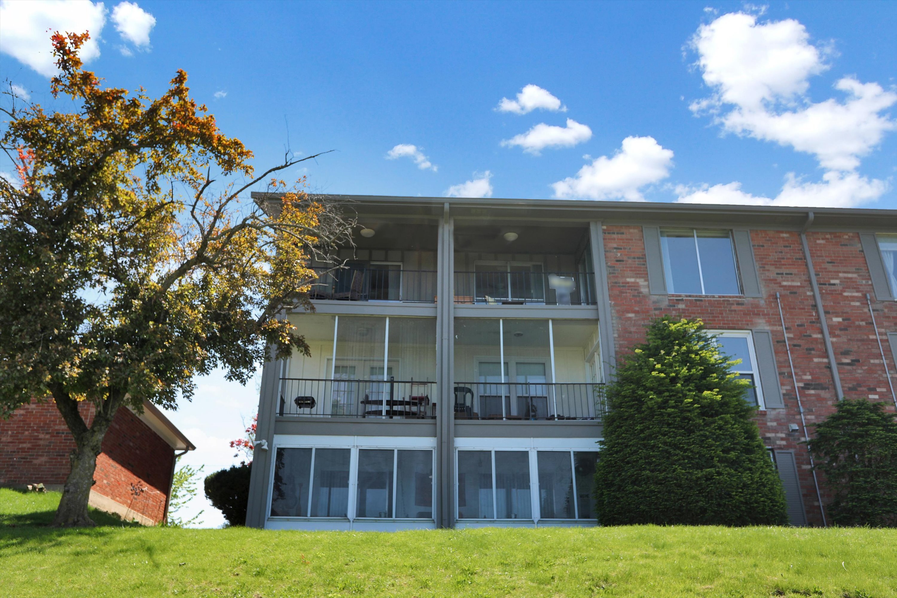 3016 Lake Shore Drive Unit: UNIT F