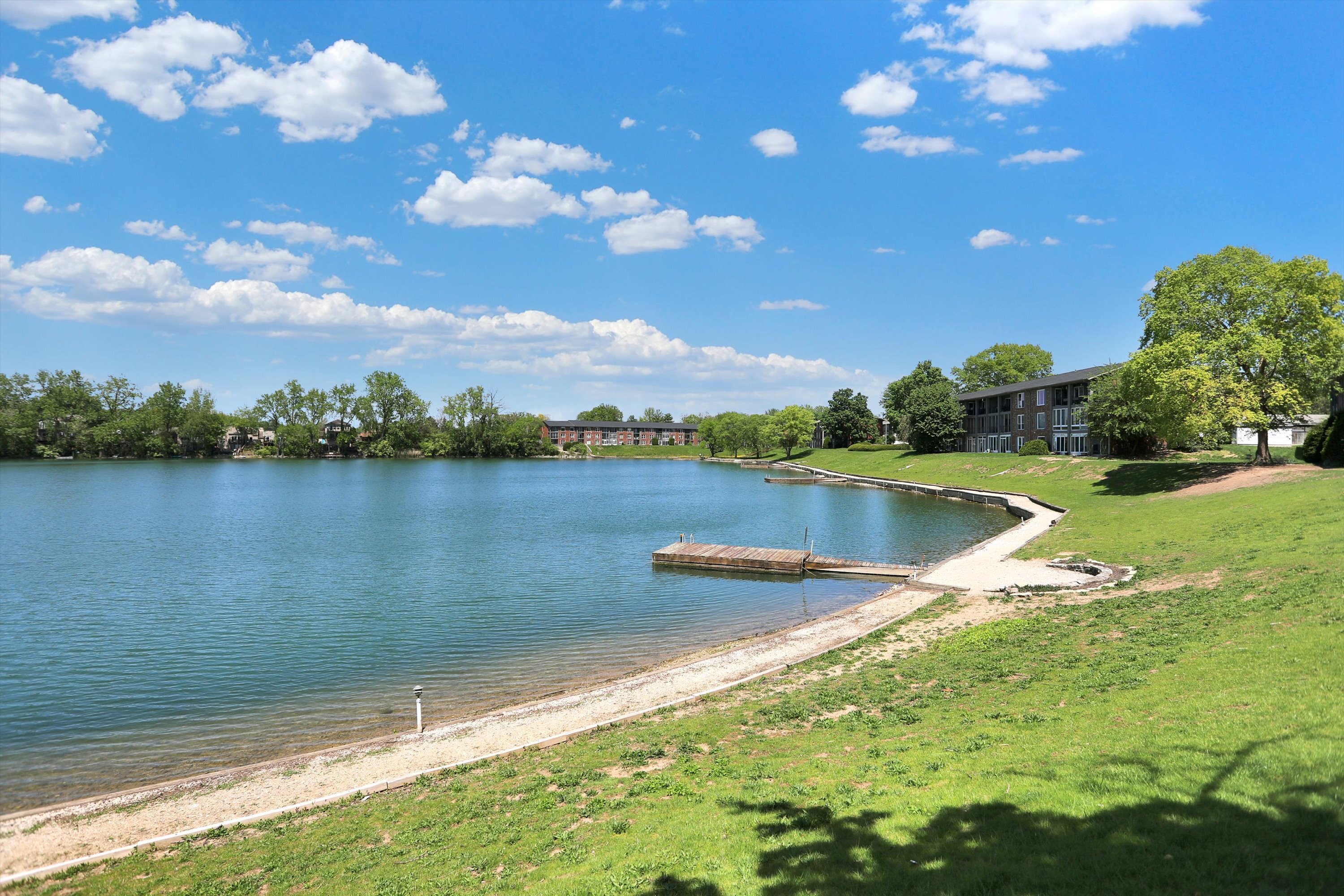 3016 Lake Shore Drive Unit: UNIT F