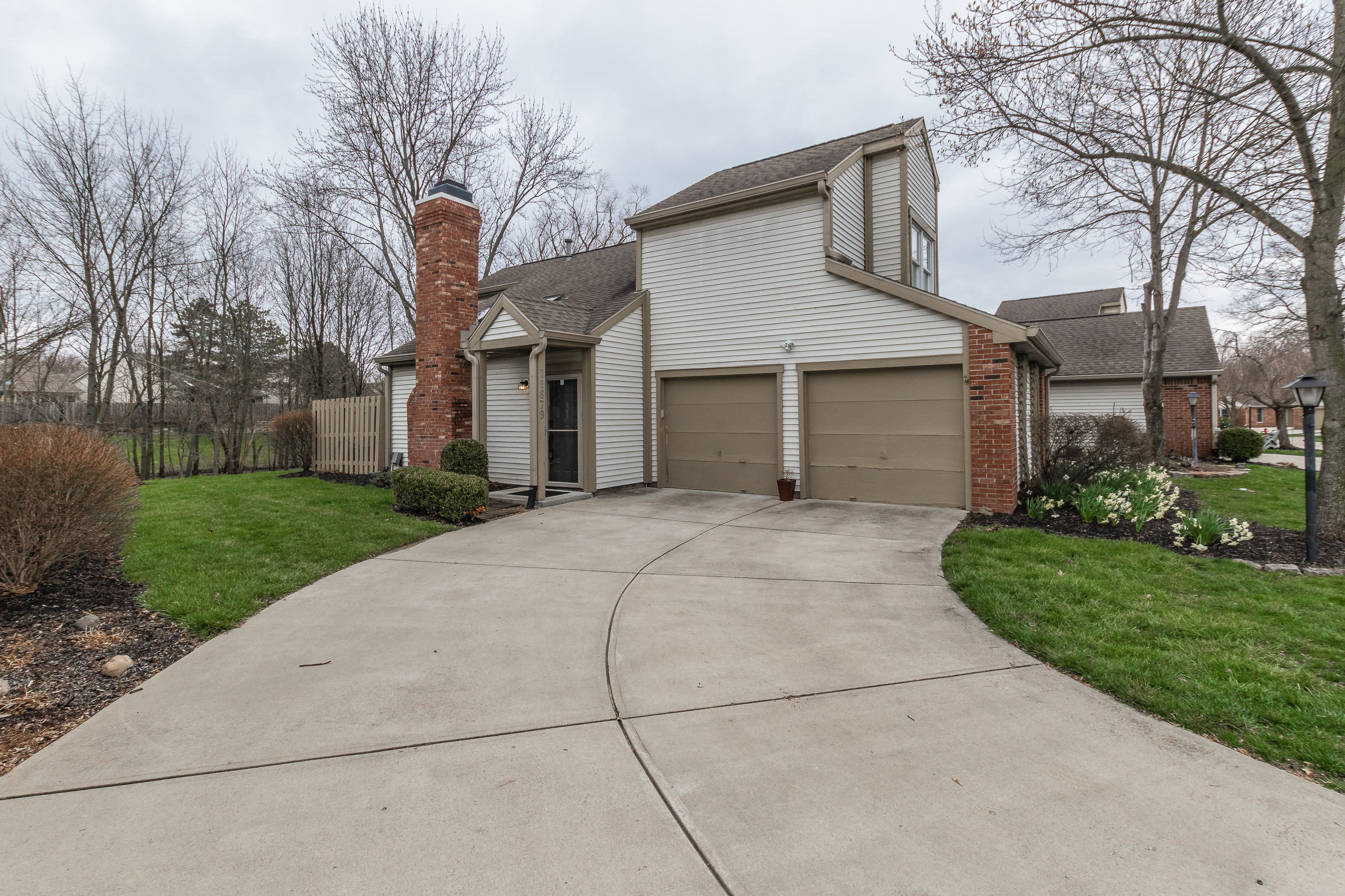 11679 Buttonwood Drive
