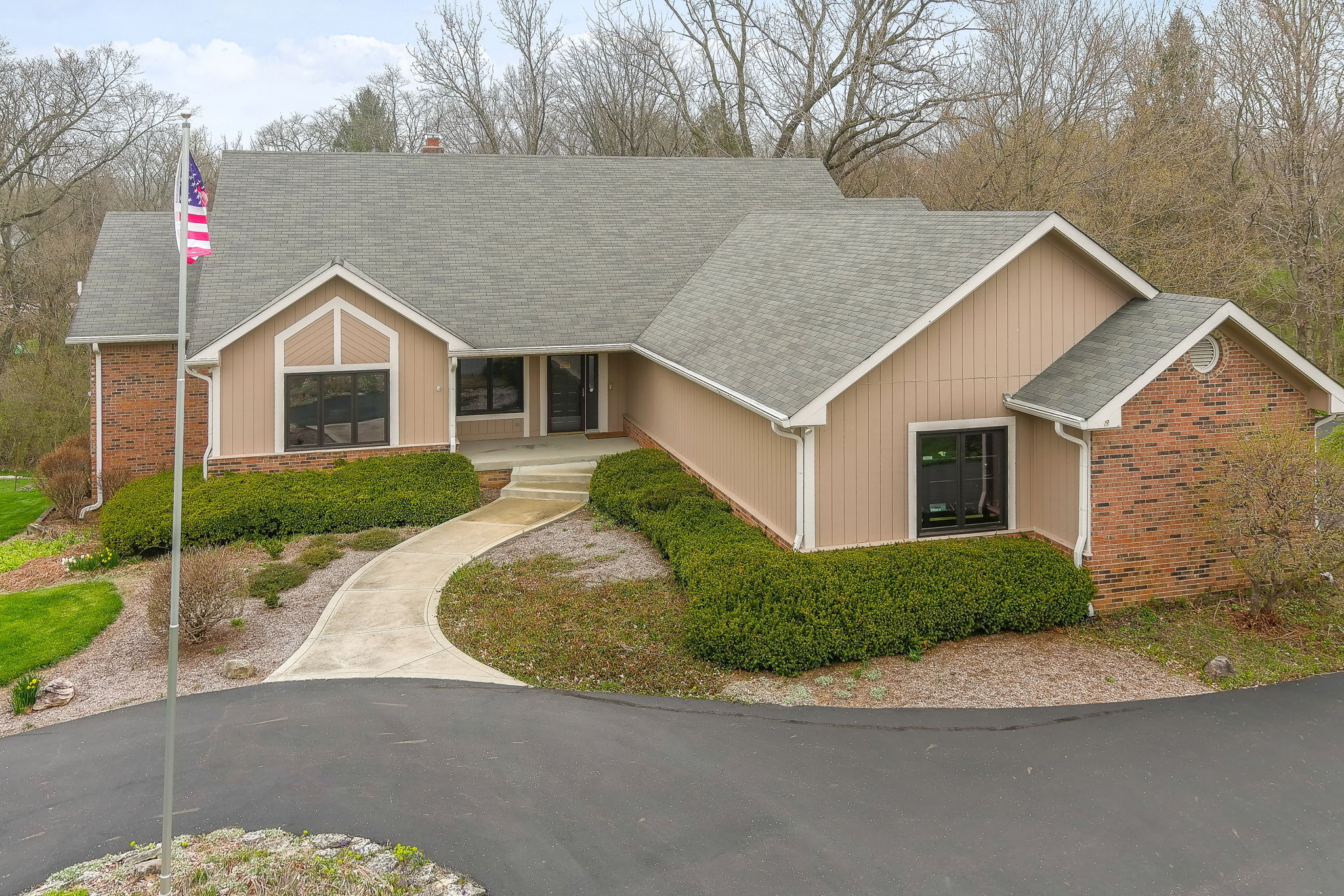 6716 Thoroughbred Drive