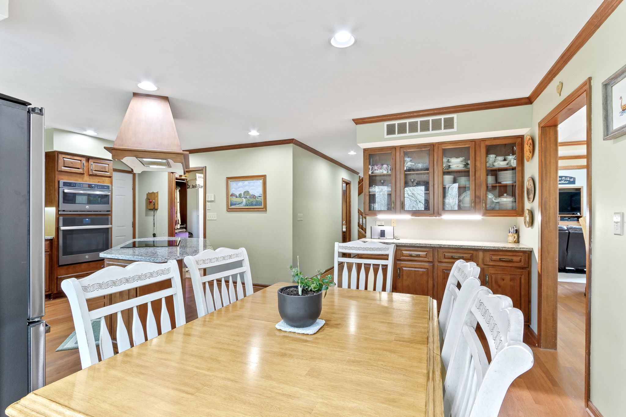 6716 Thoroughbred Drive