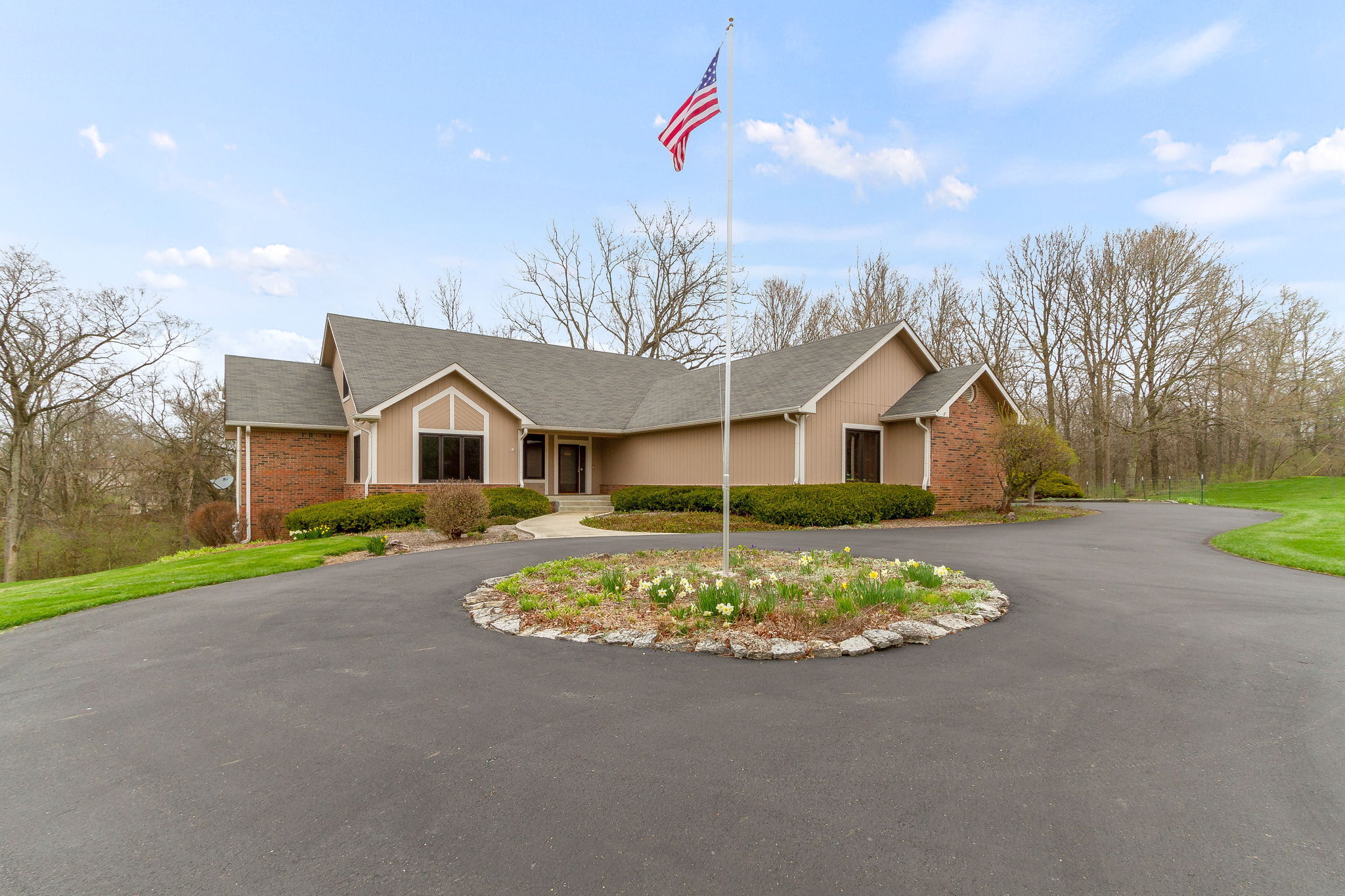 6716 Thoroughbred Drive