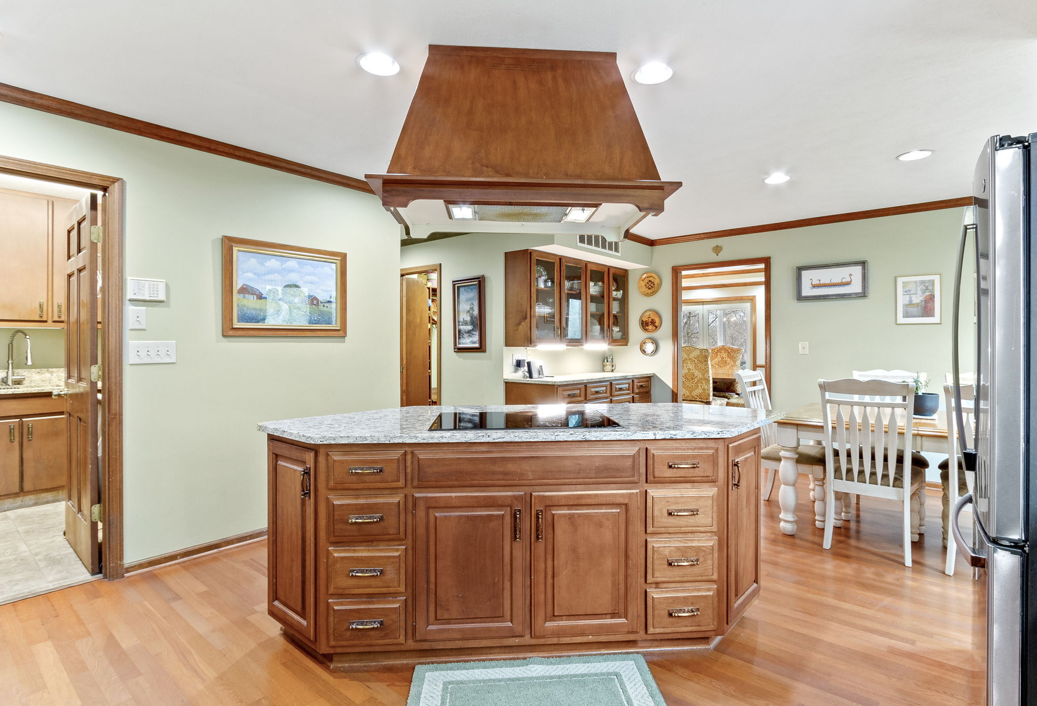 6716 Thoroughbred Drive