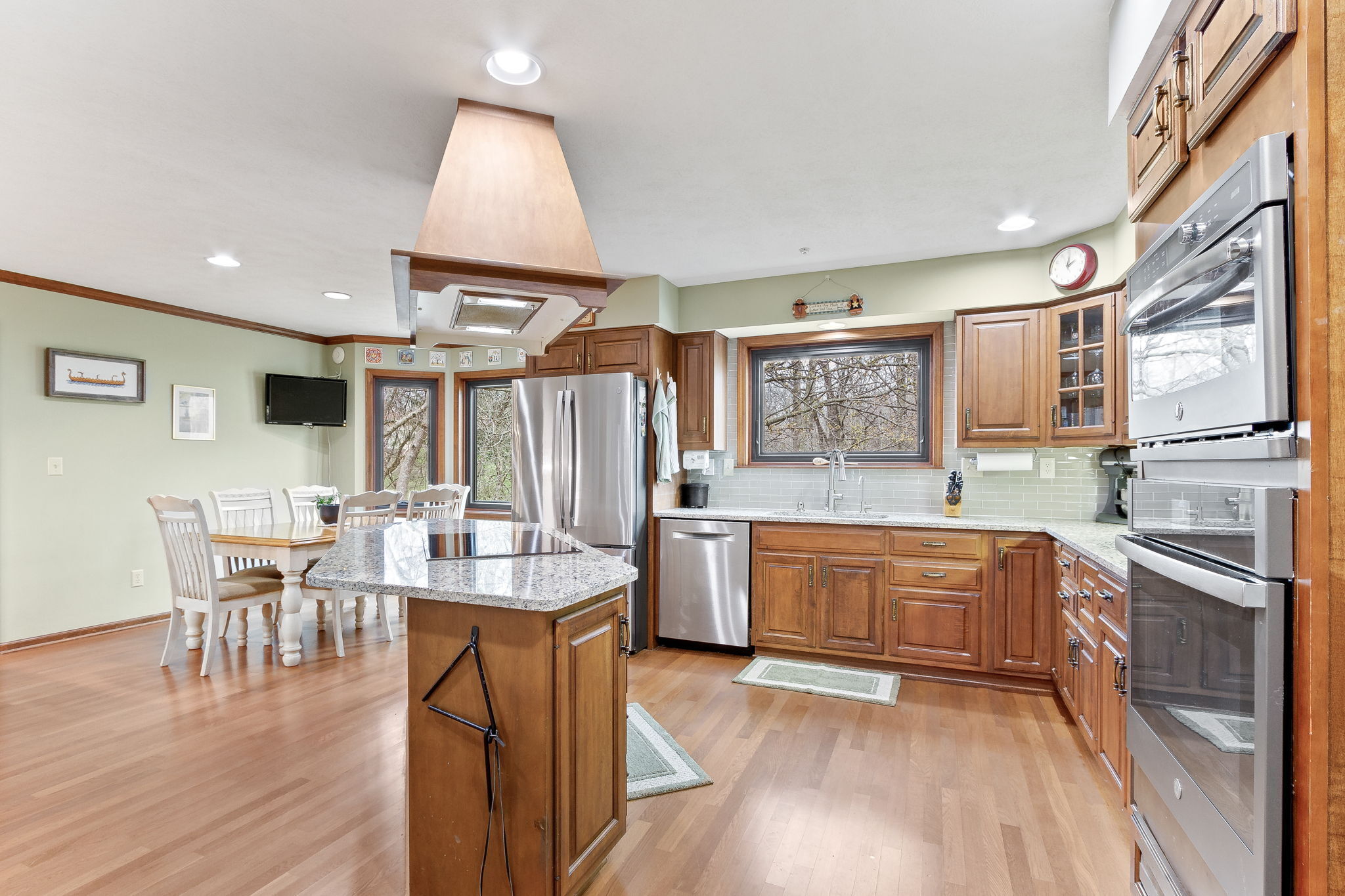 6716 Thoroughbred Drive