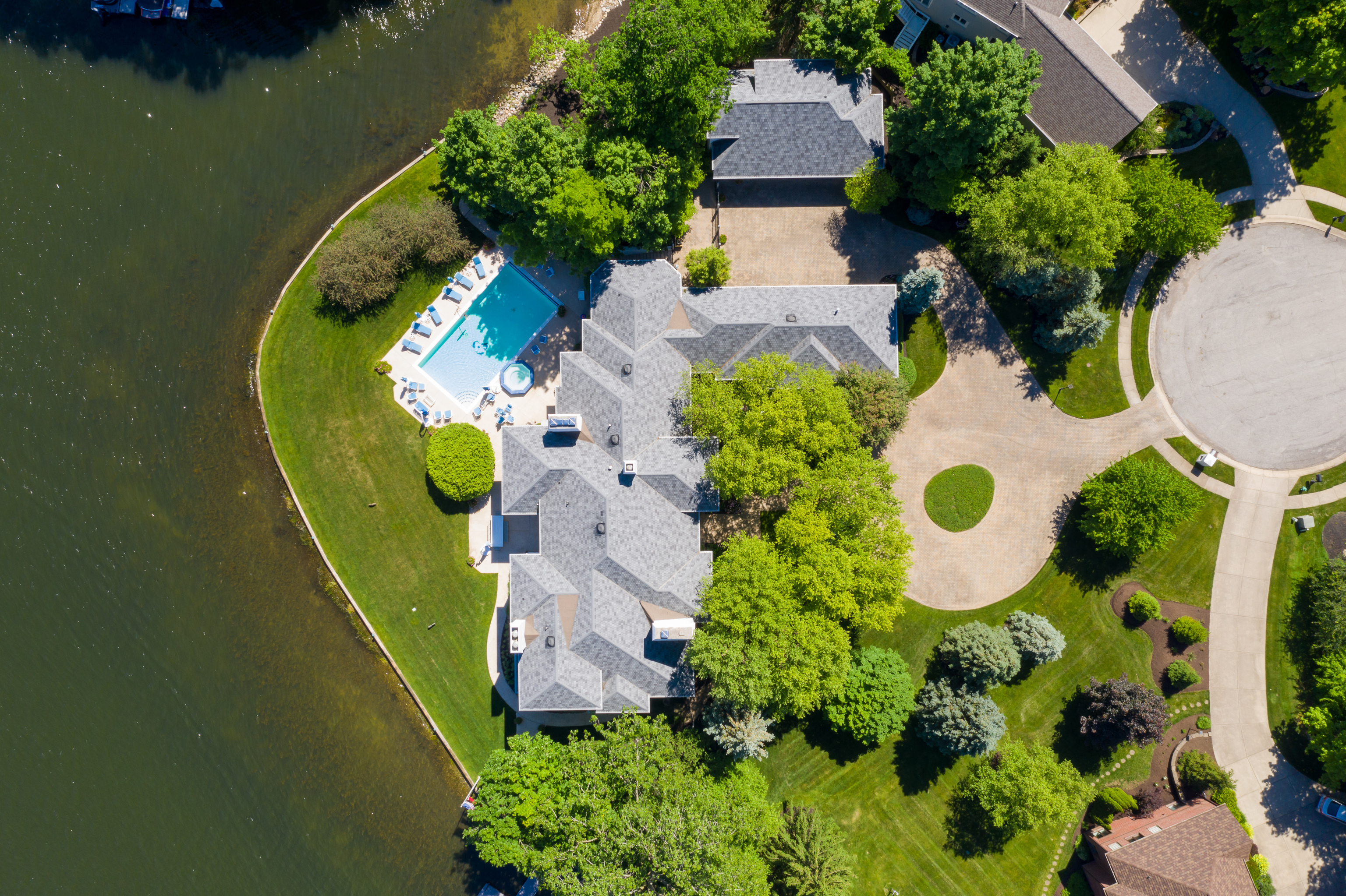 8224 Hunters Place