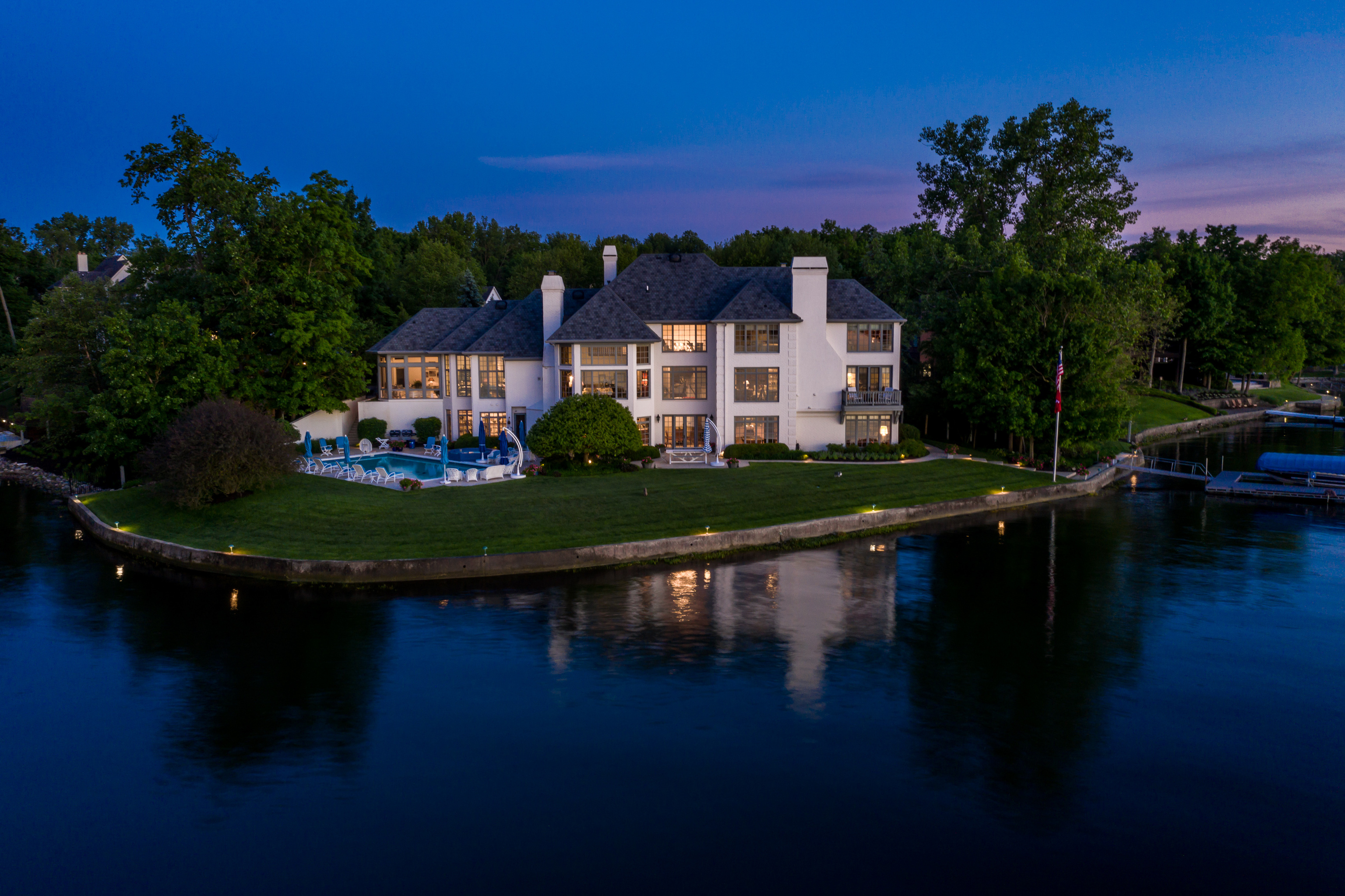 8224 Hunters Place