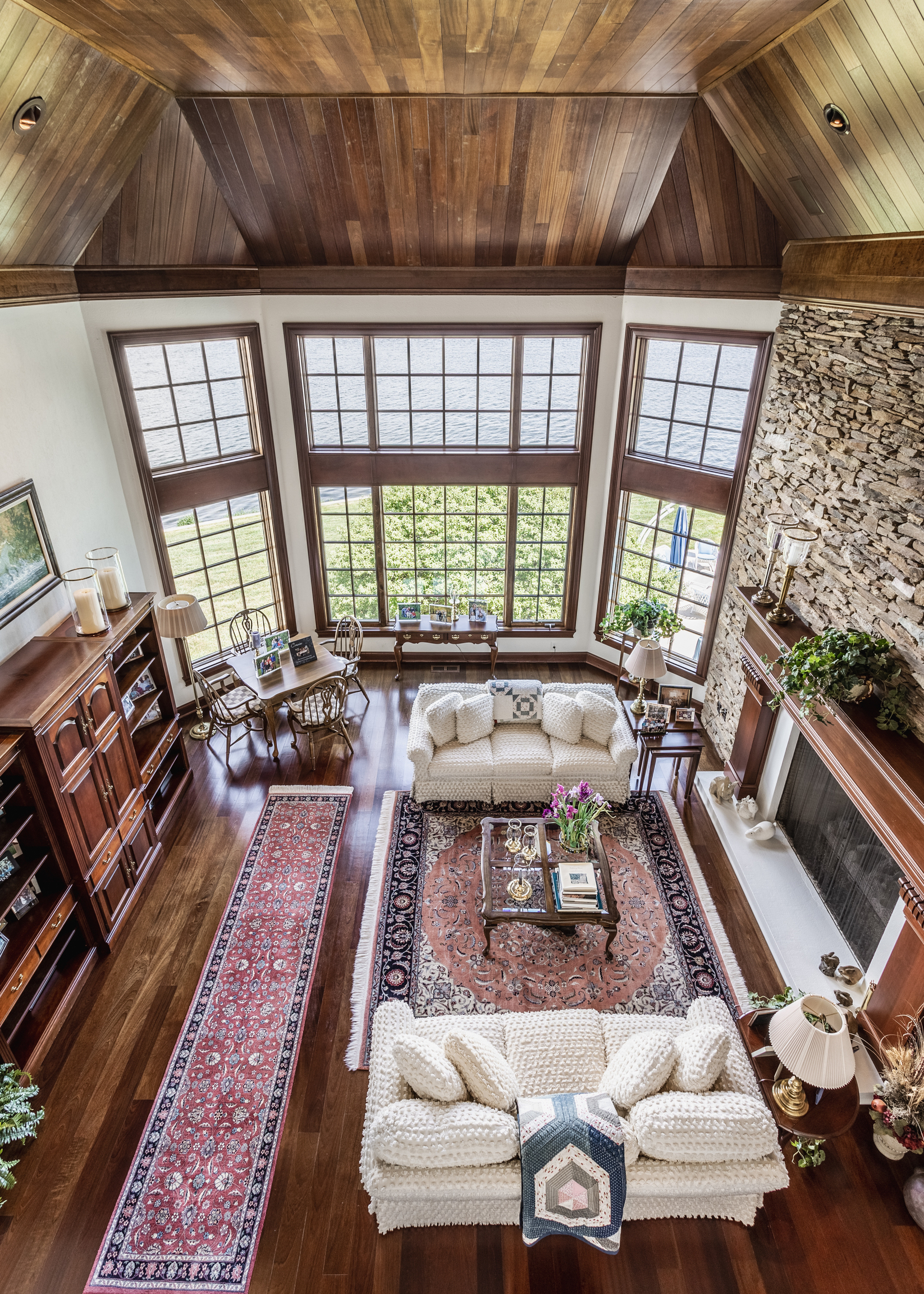 8224 Hunters Place