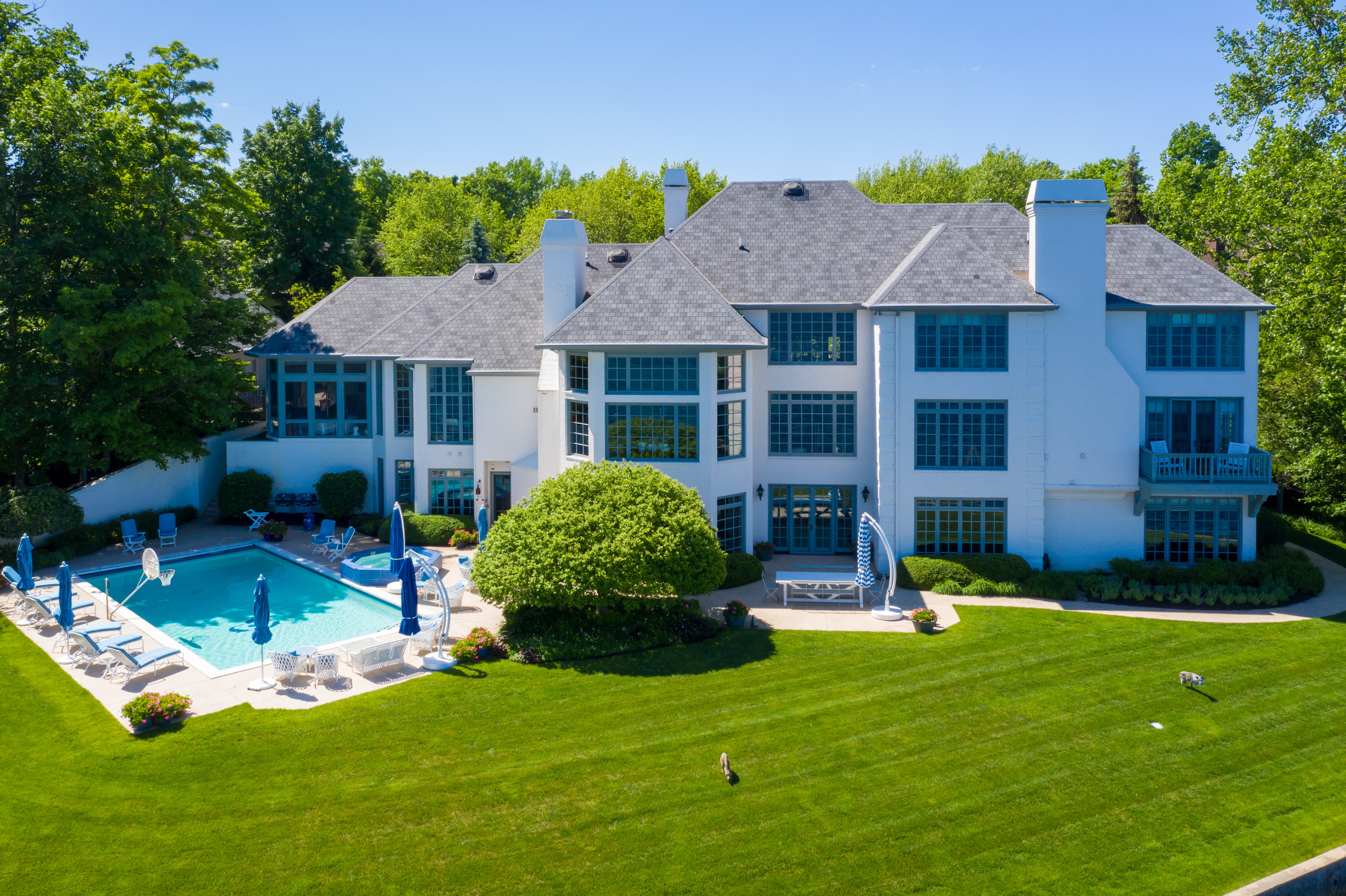 8224 Hunters Place