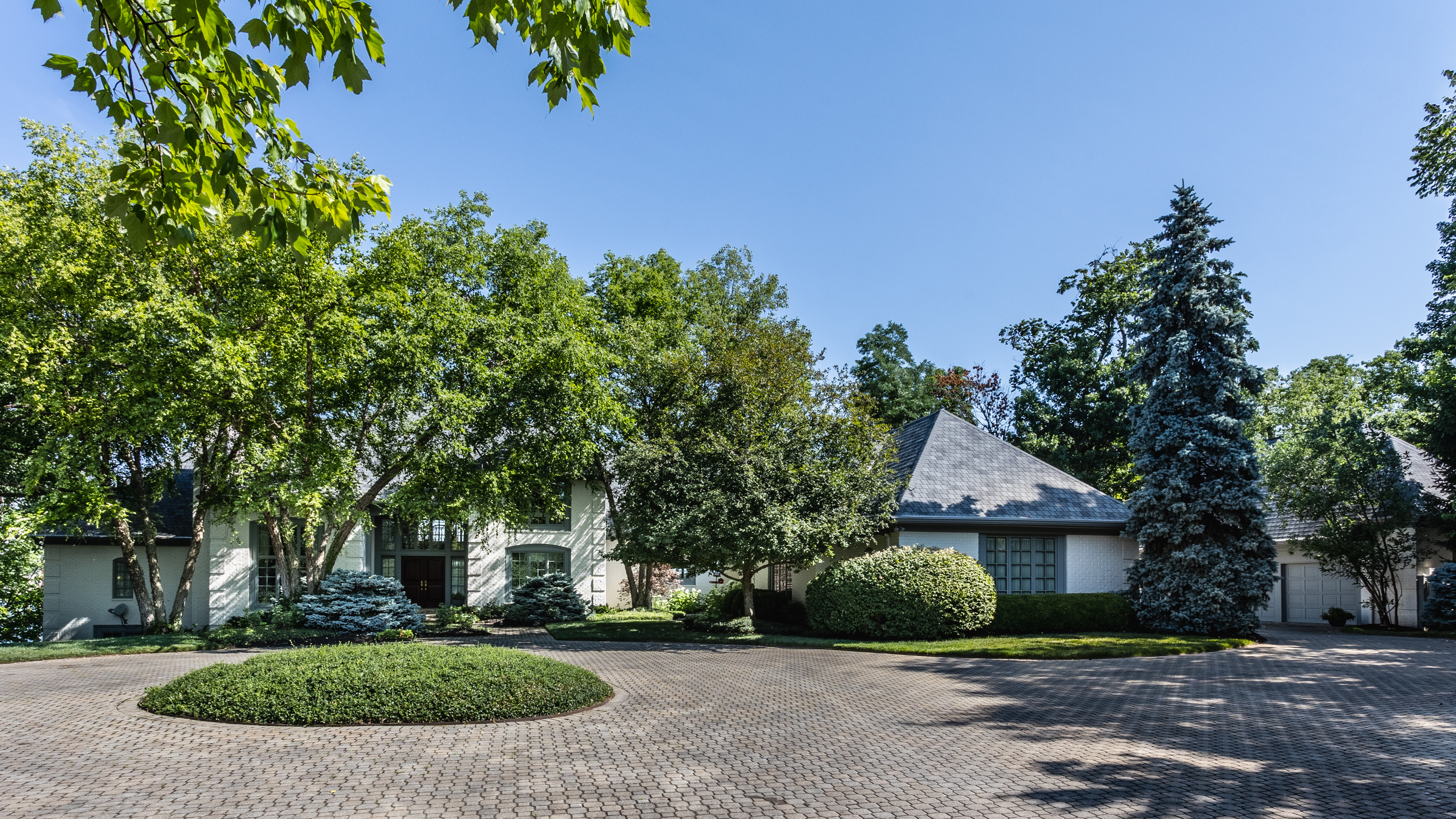 8224 Hunters Place