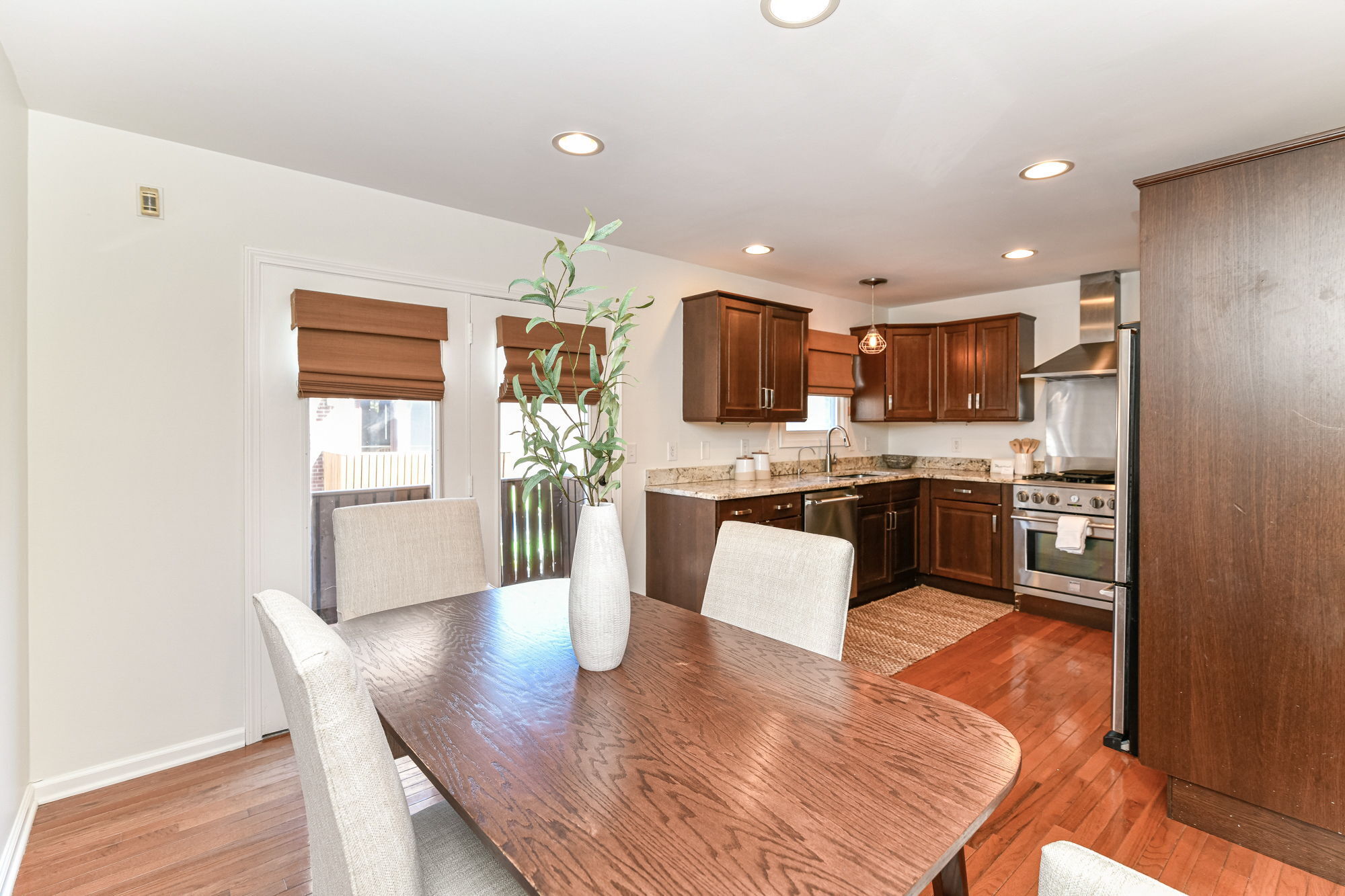 478 E 10th Street