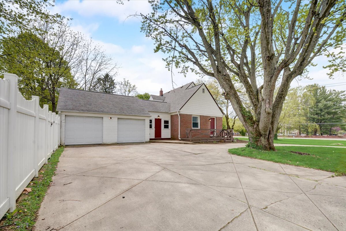 5355 N Michigan Road