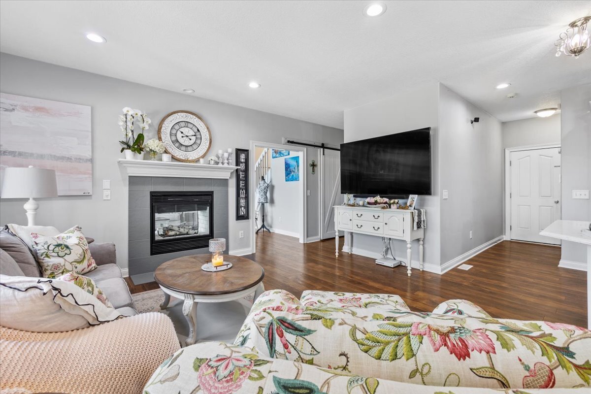 4315 Cordell Cove
