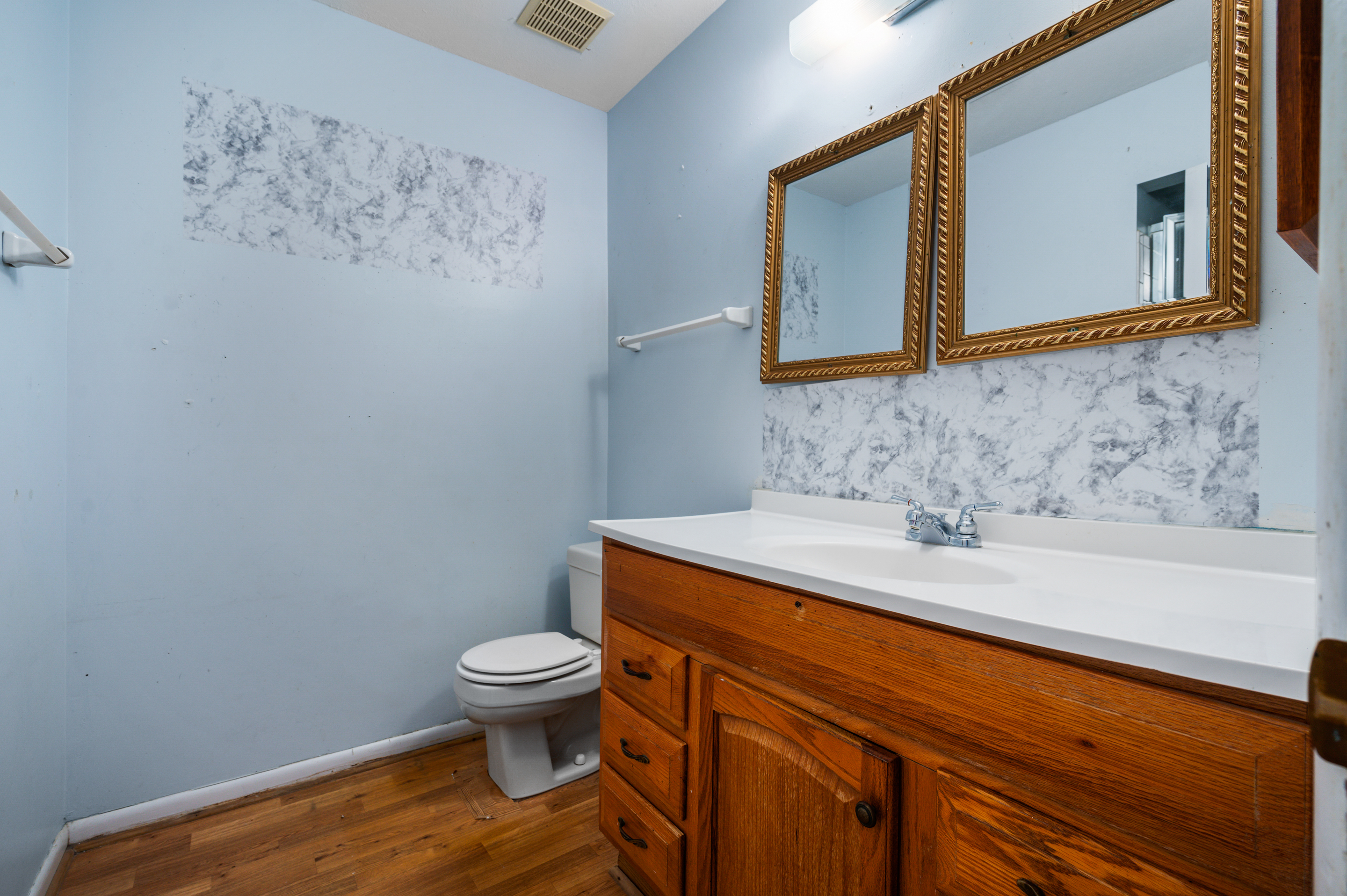 4923 Oakbrook Court