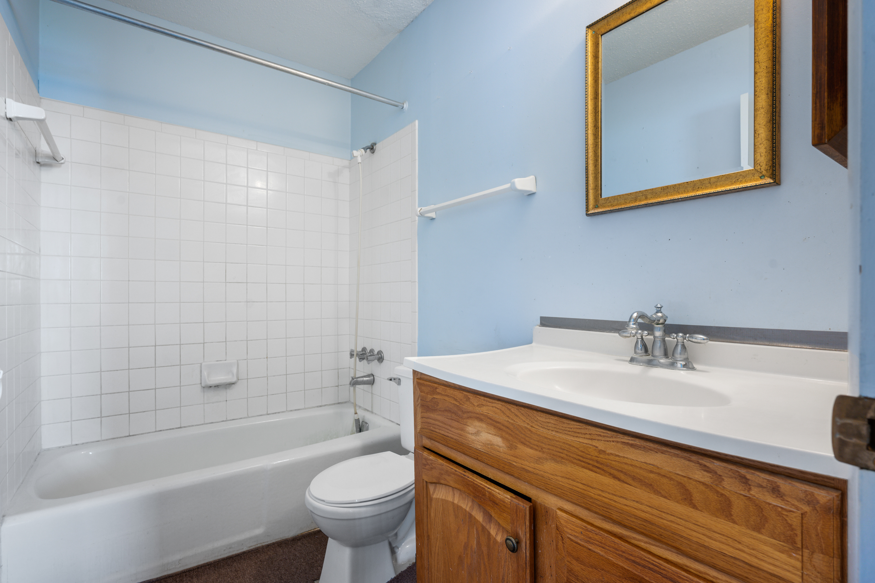 4923 Oakbrook Court