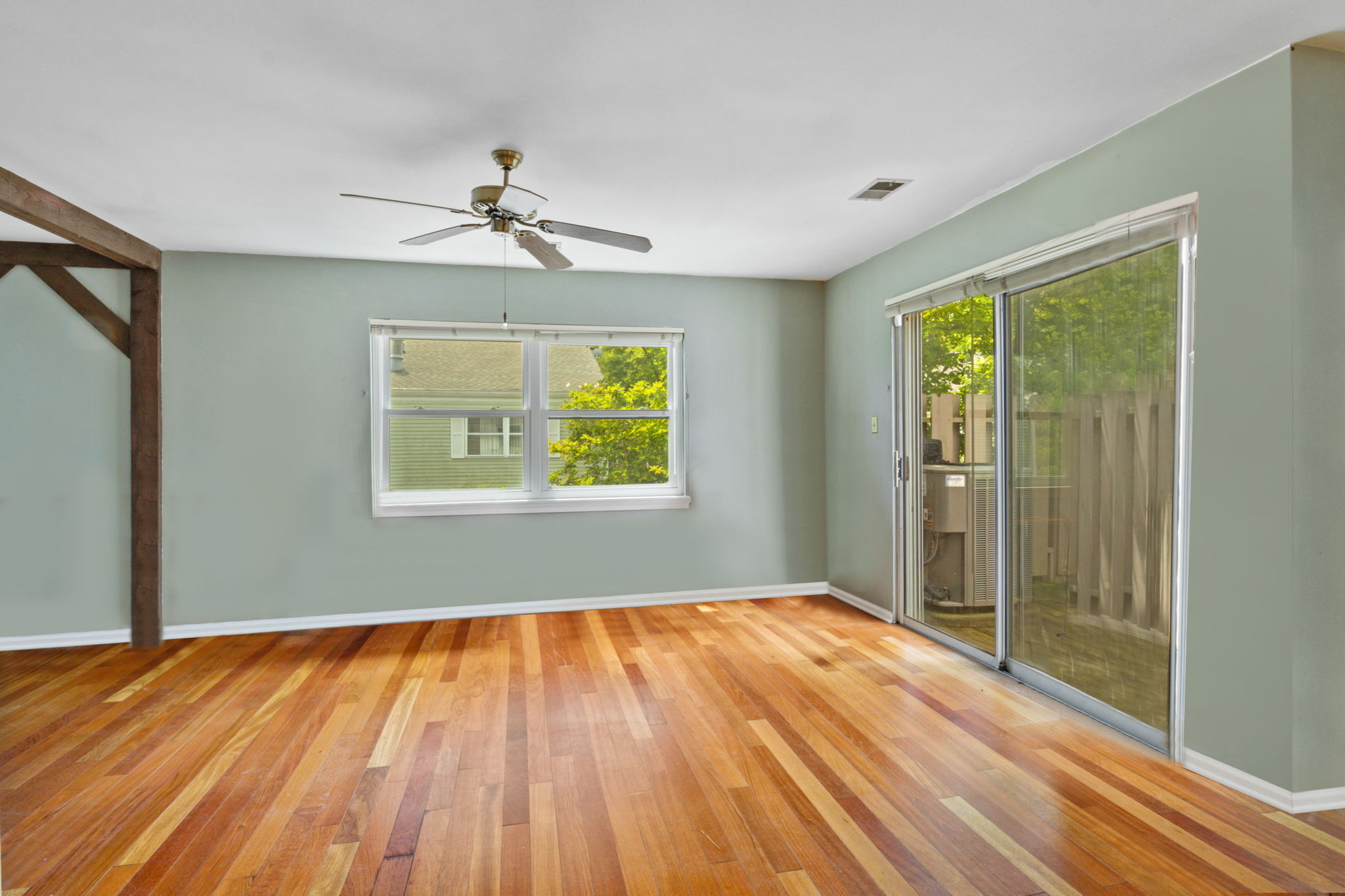 8292 Woodall Drive