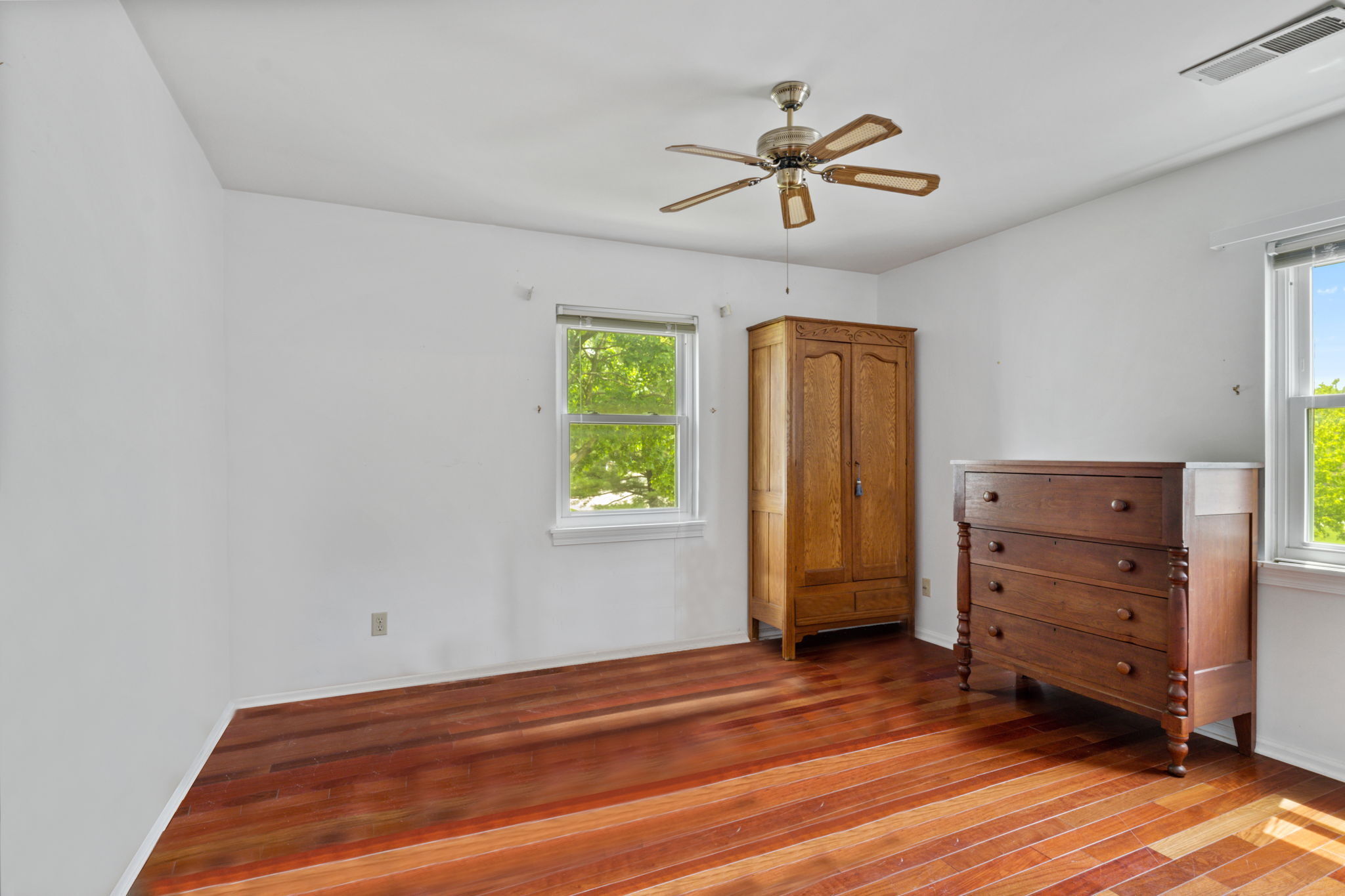 8292 Woodall Drive
