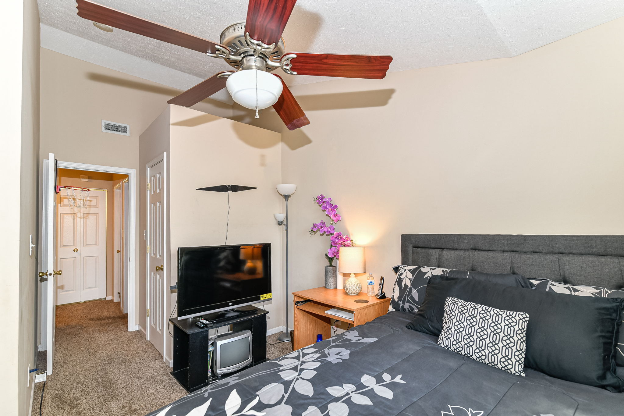 5475 Kelvington Lane Unit: 4-C