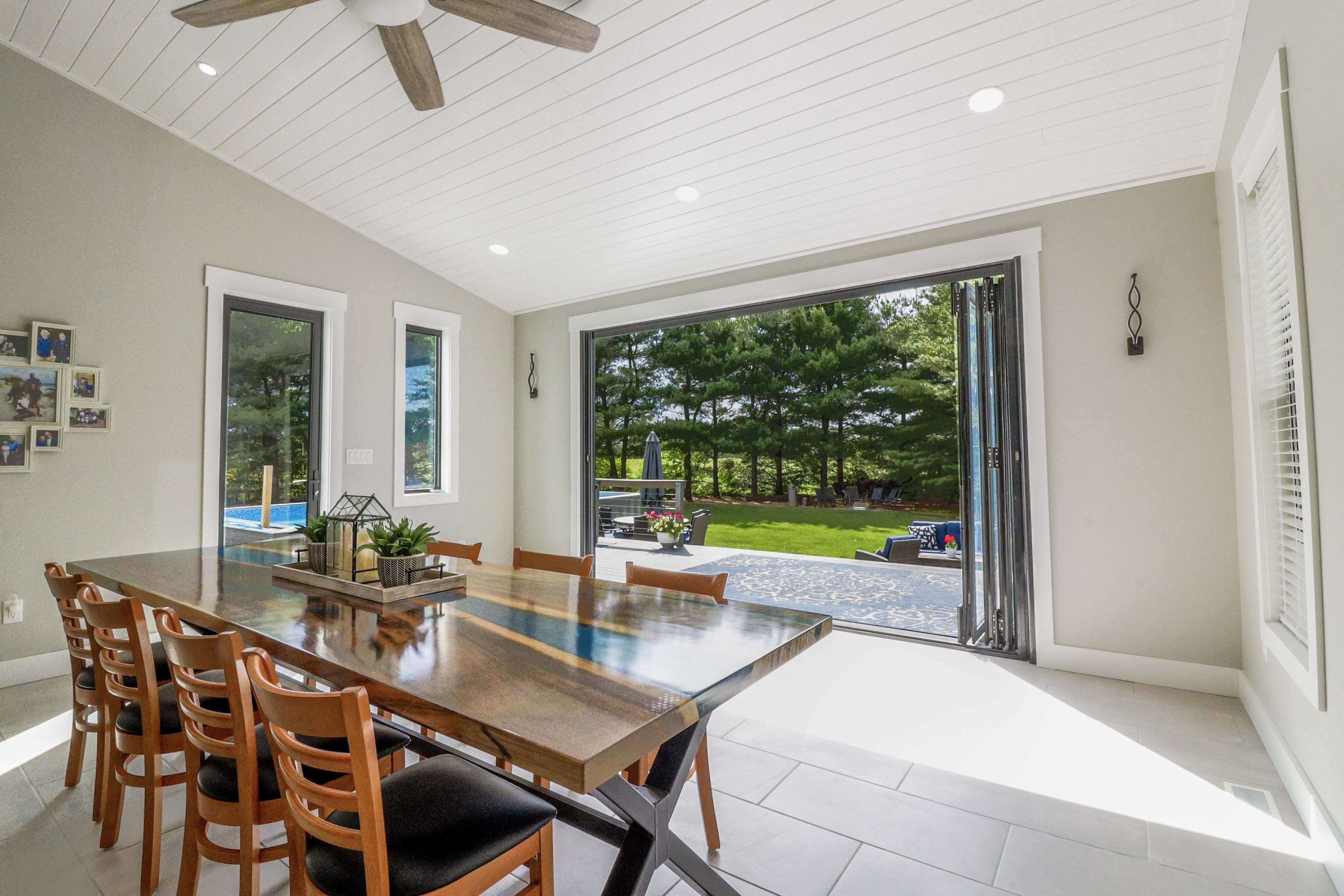 9738 N Fortville Pike