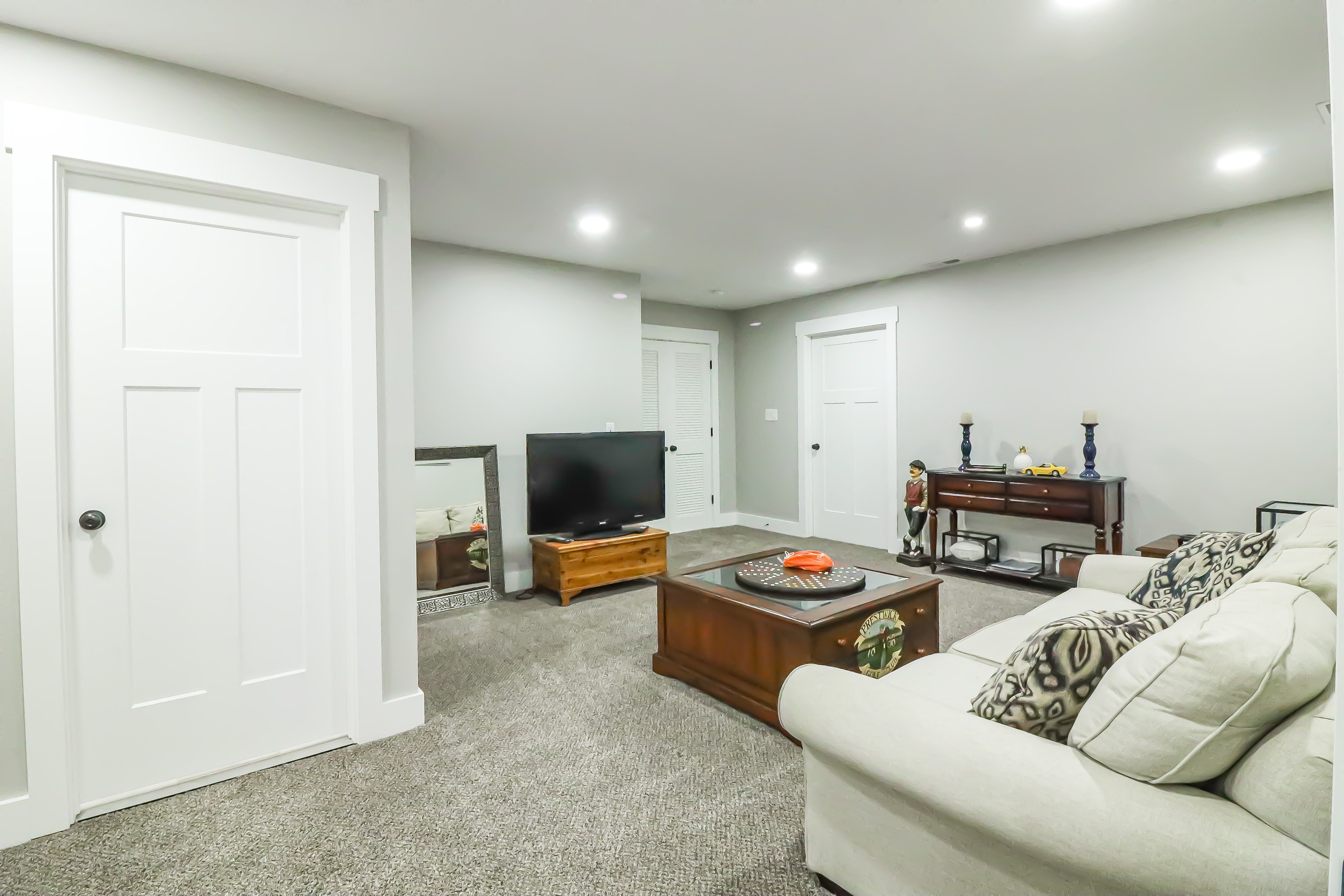 9738 N Fortville Pike