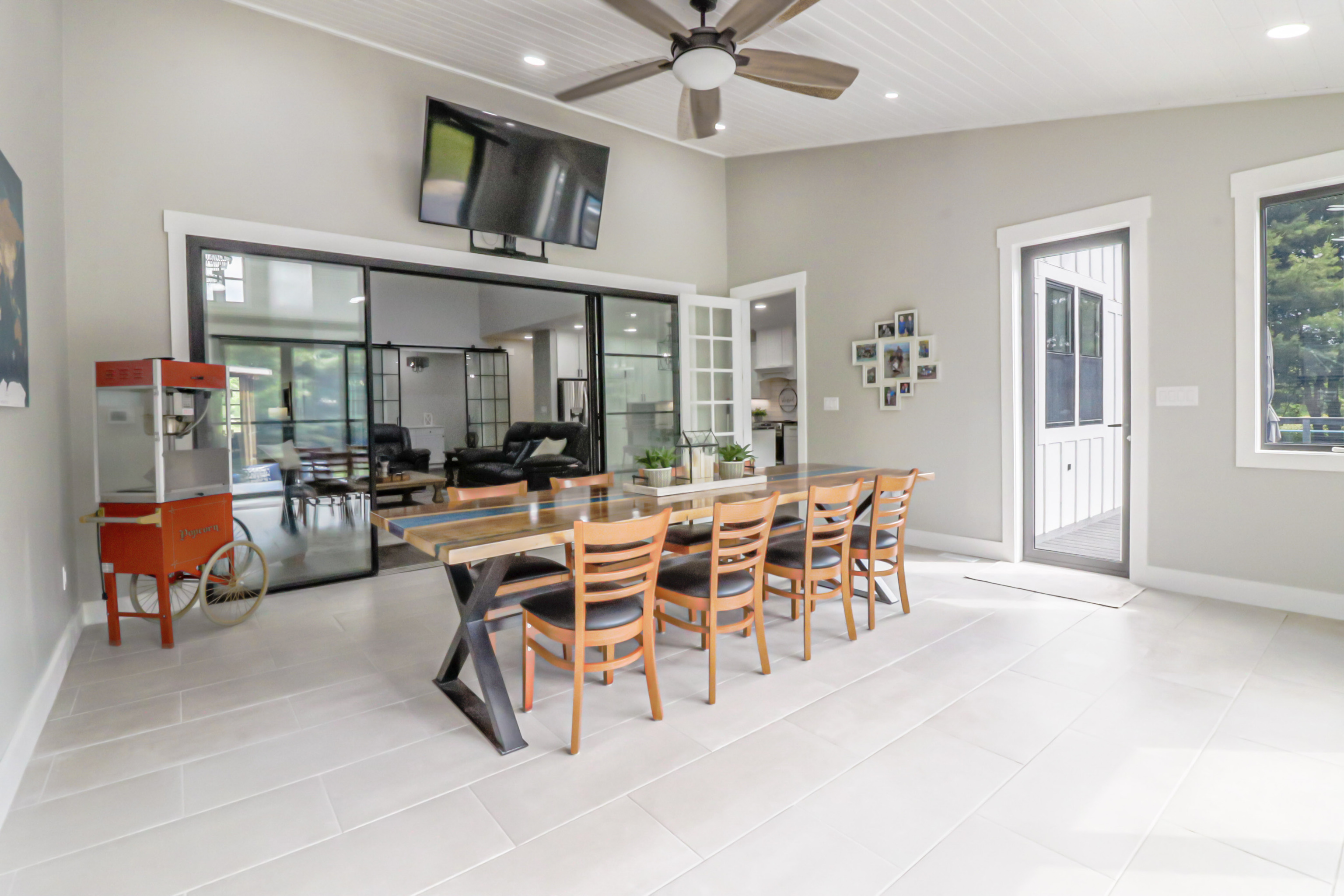 9738 N Fortville Pike
