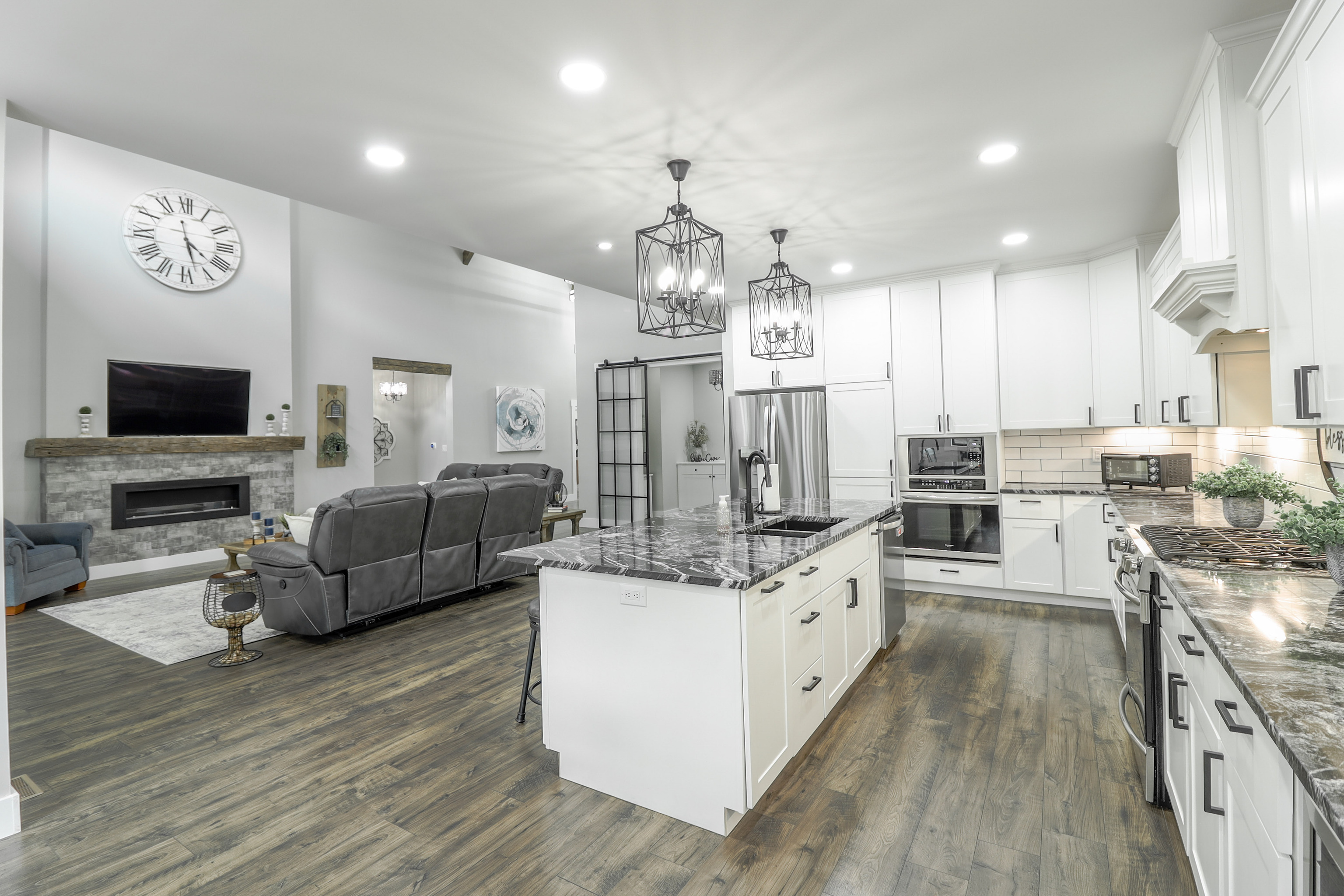 9738 N Fortville Pike