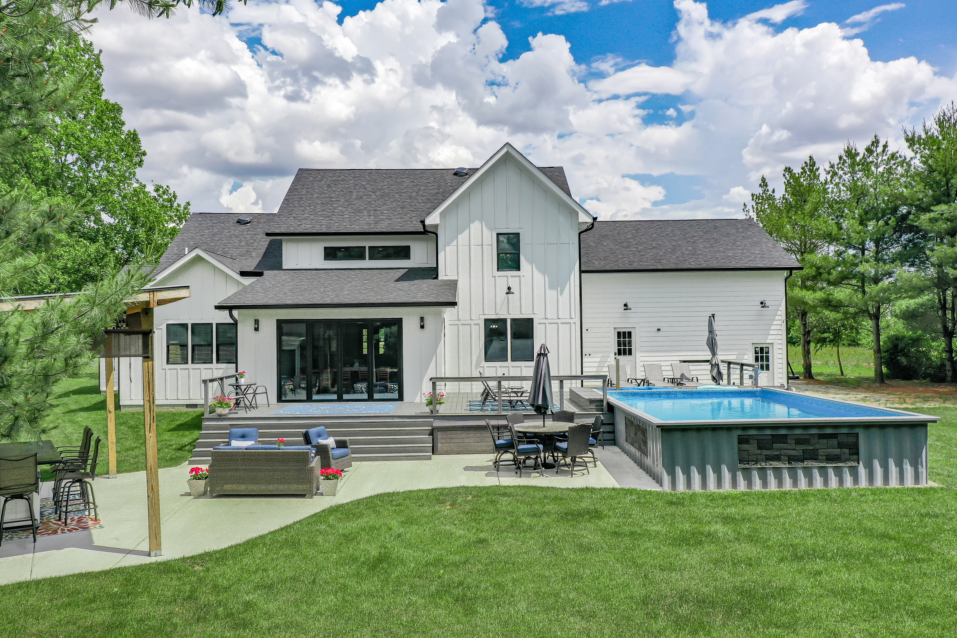 9738 N Fortville Pike
