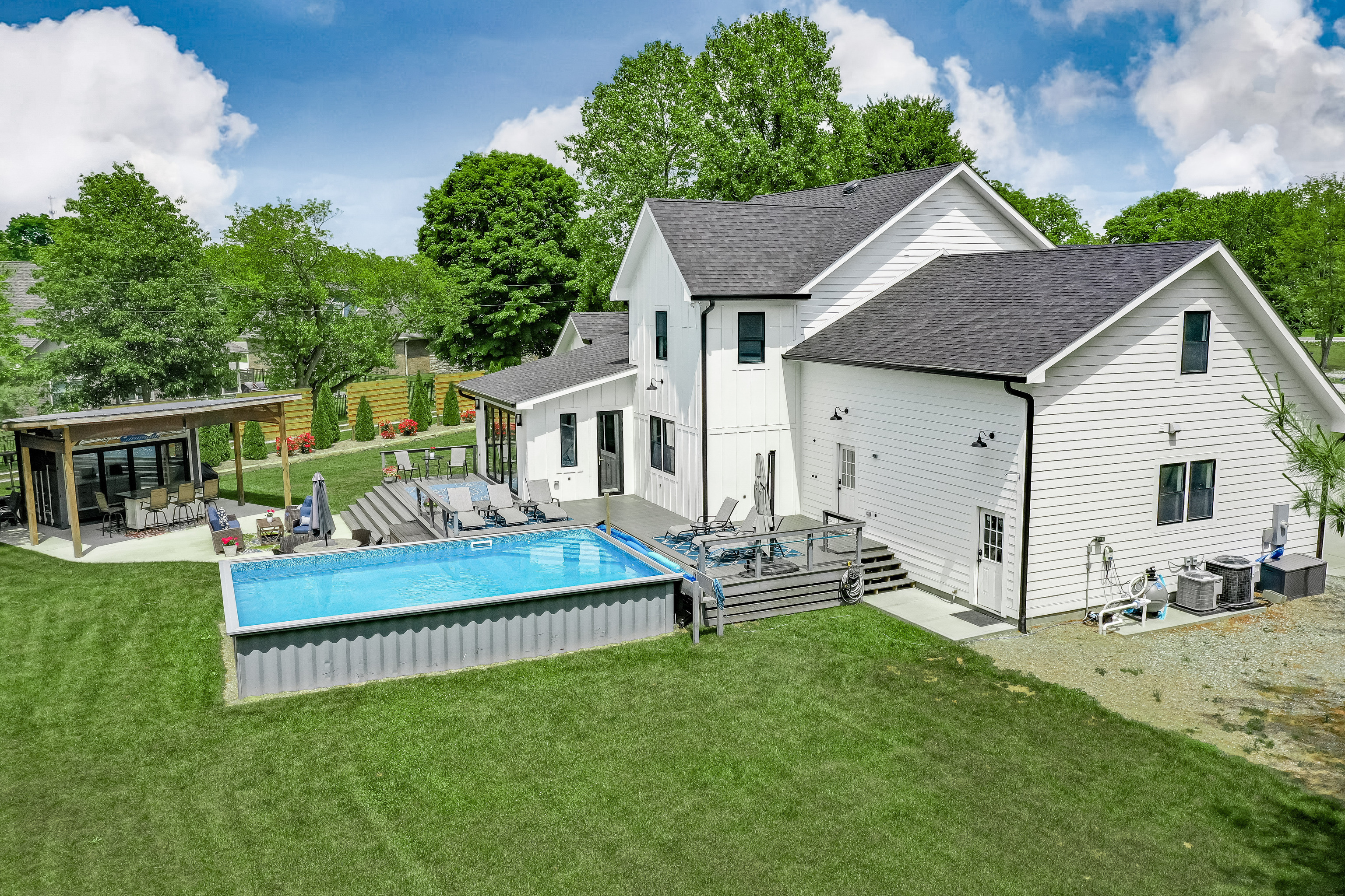 9738 N Fortville Pike