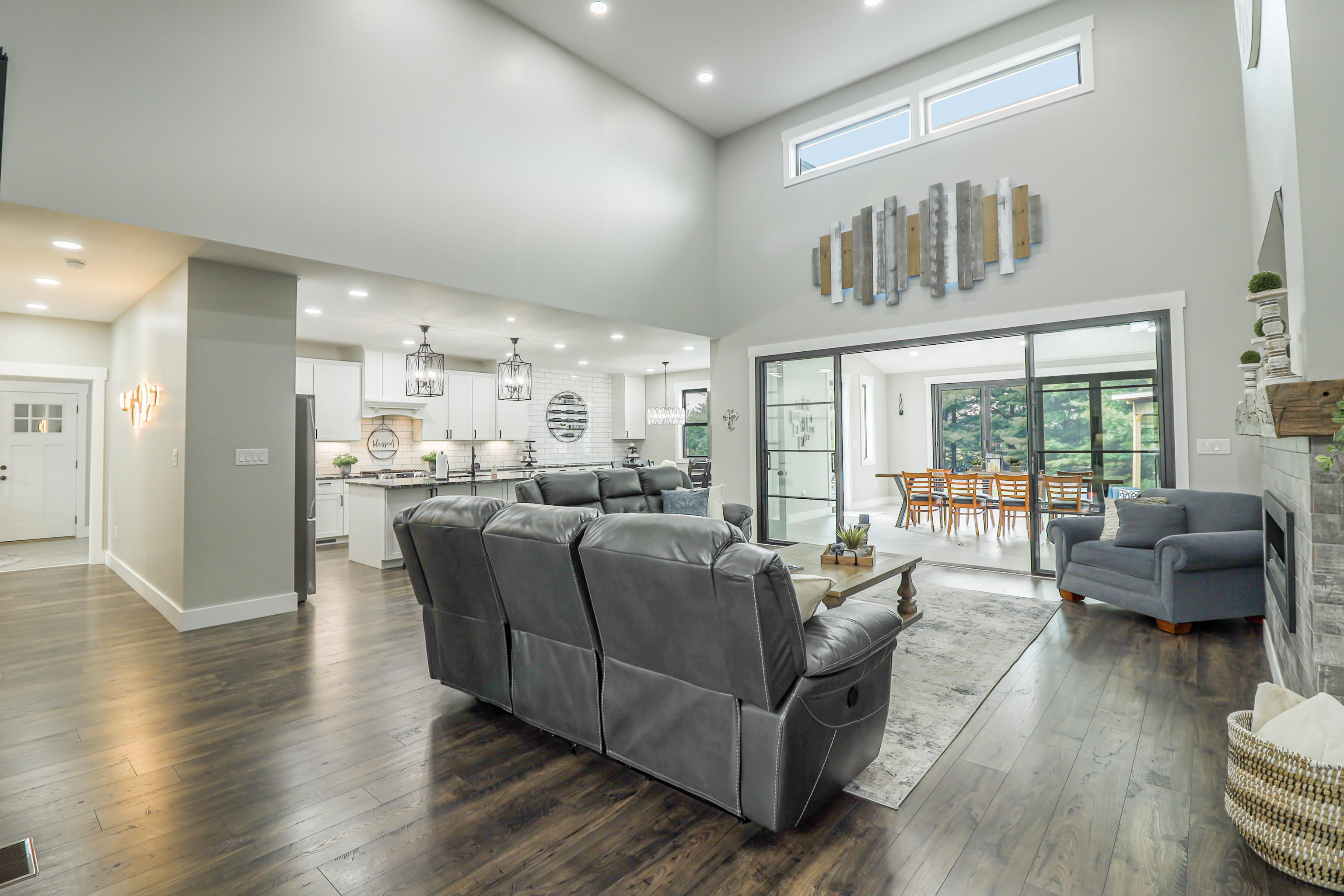9738 N Fortville Pike