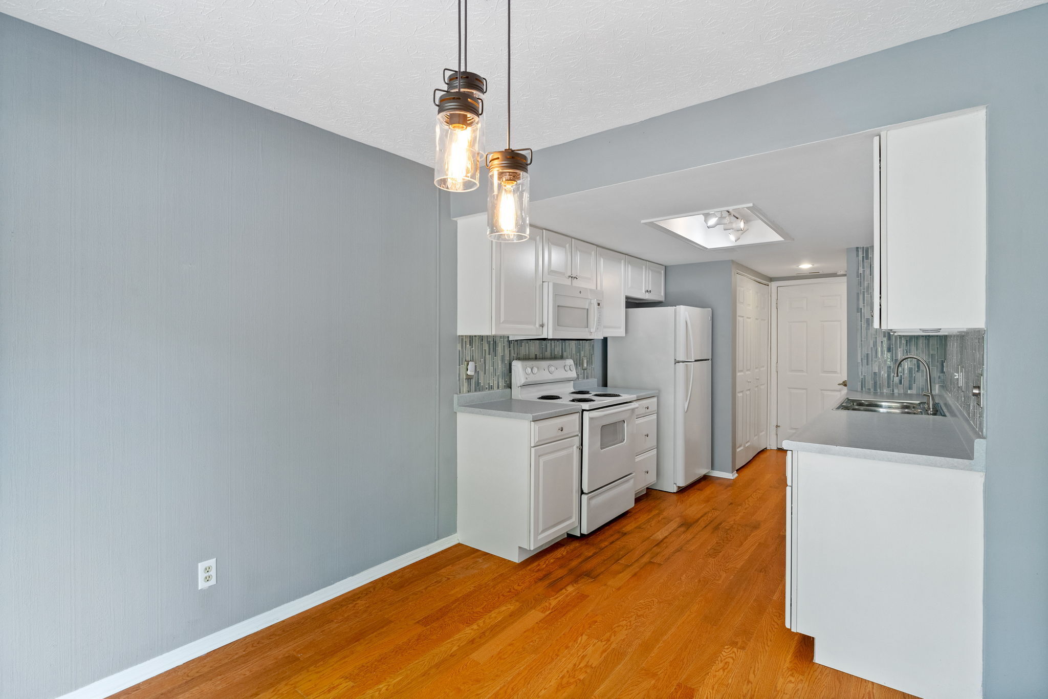 7543 Castleton Farms West Drive