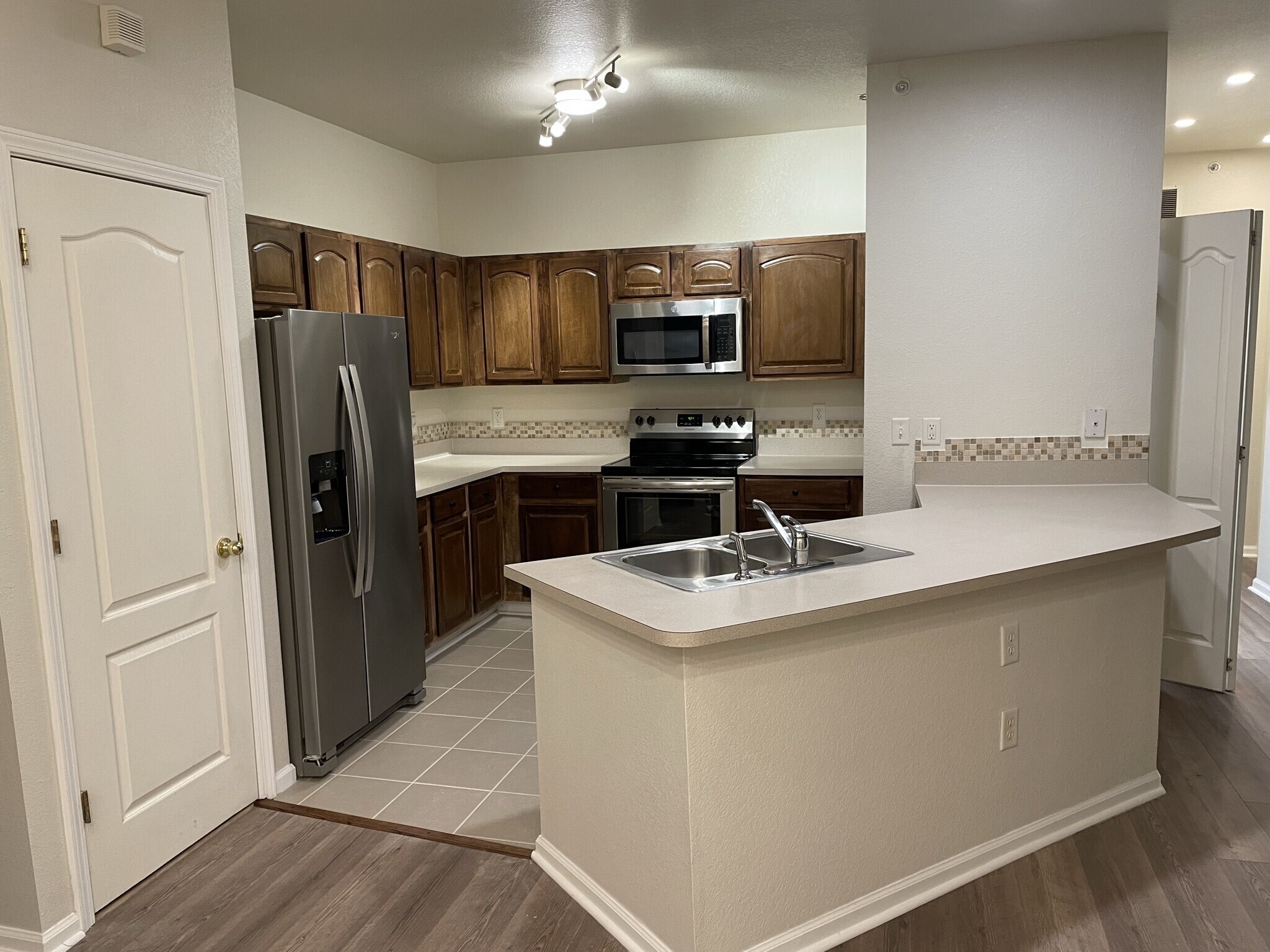 12820 University Crescent Unit: APT 2C