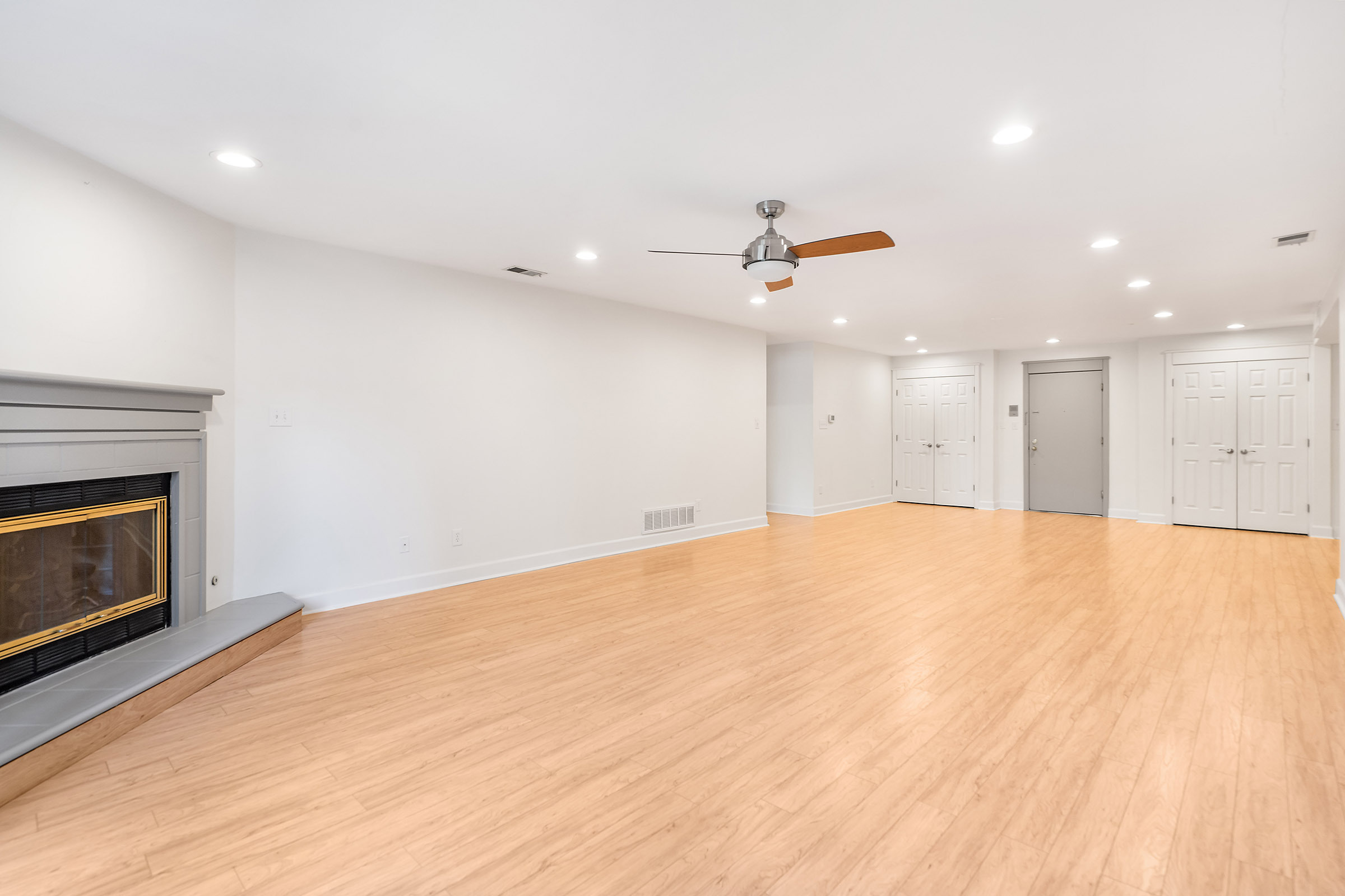 8651 Jaffa Court East Drive Unit: APT 11