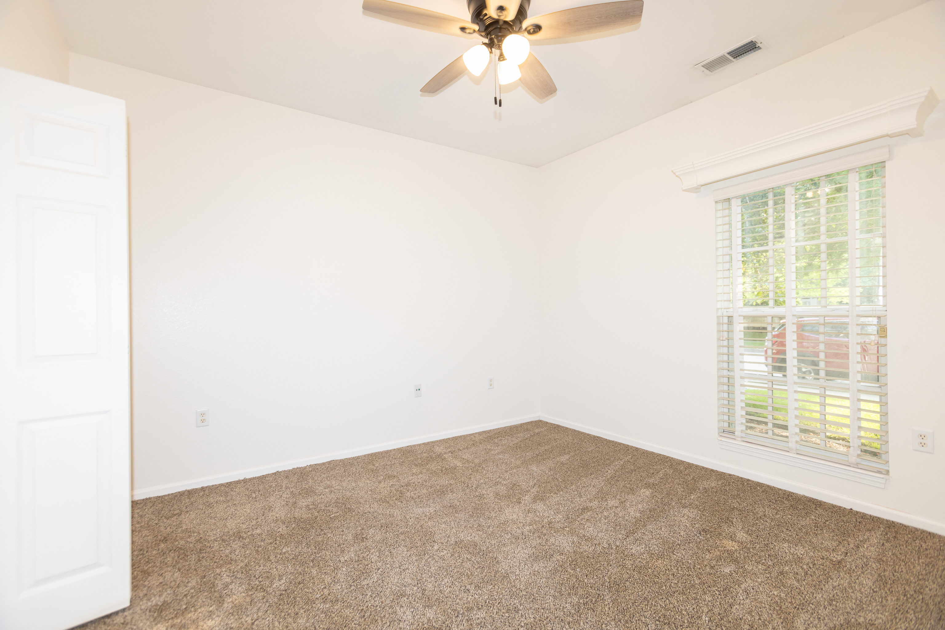 12853 Tradd Street Unit: APT 1B