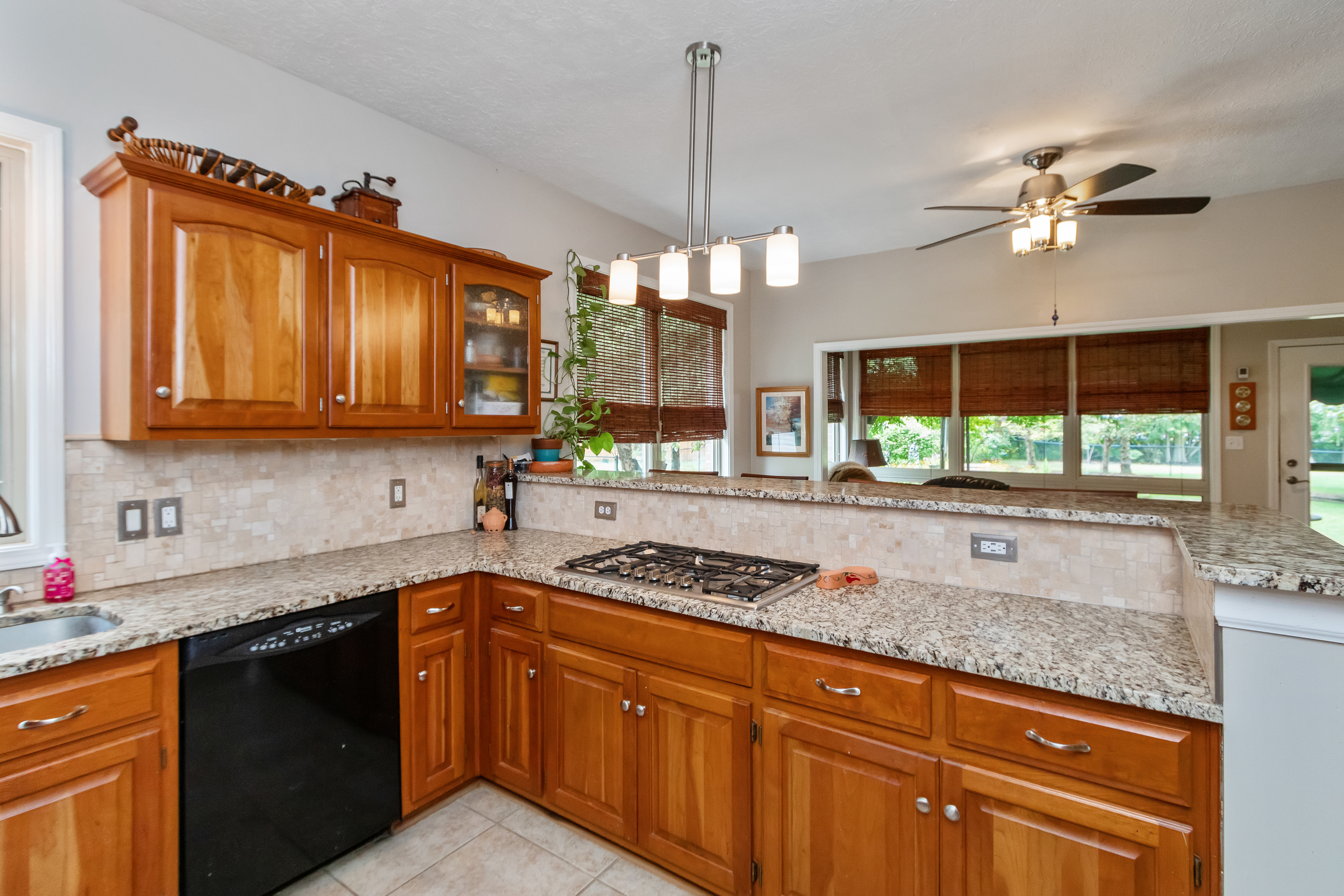 9346 Pinecreek Circle