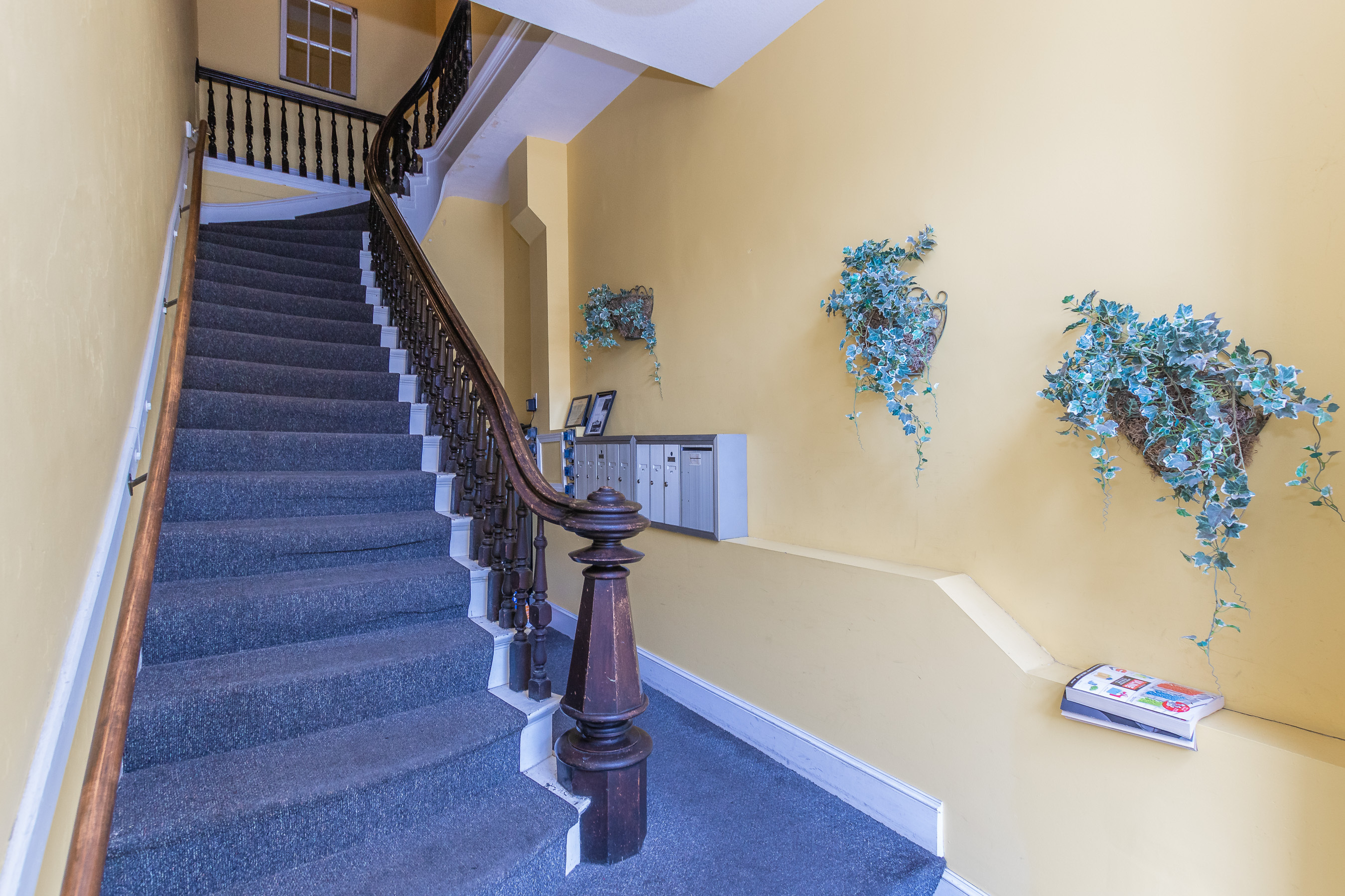 136 N 6th St Apt 8