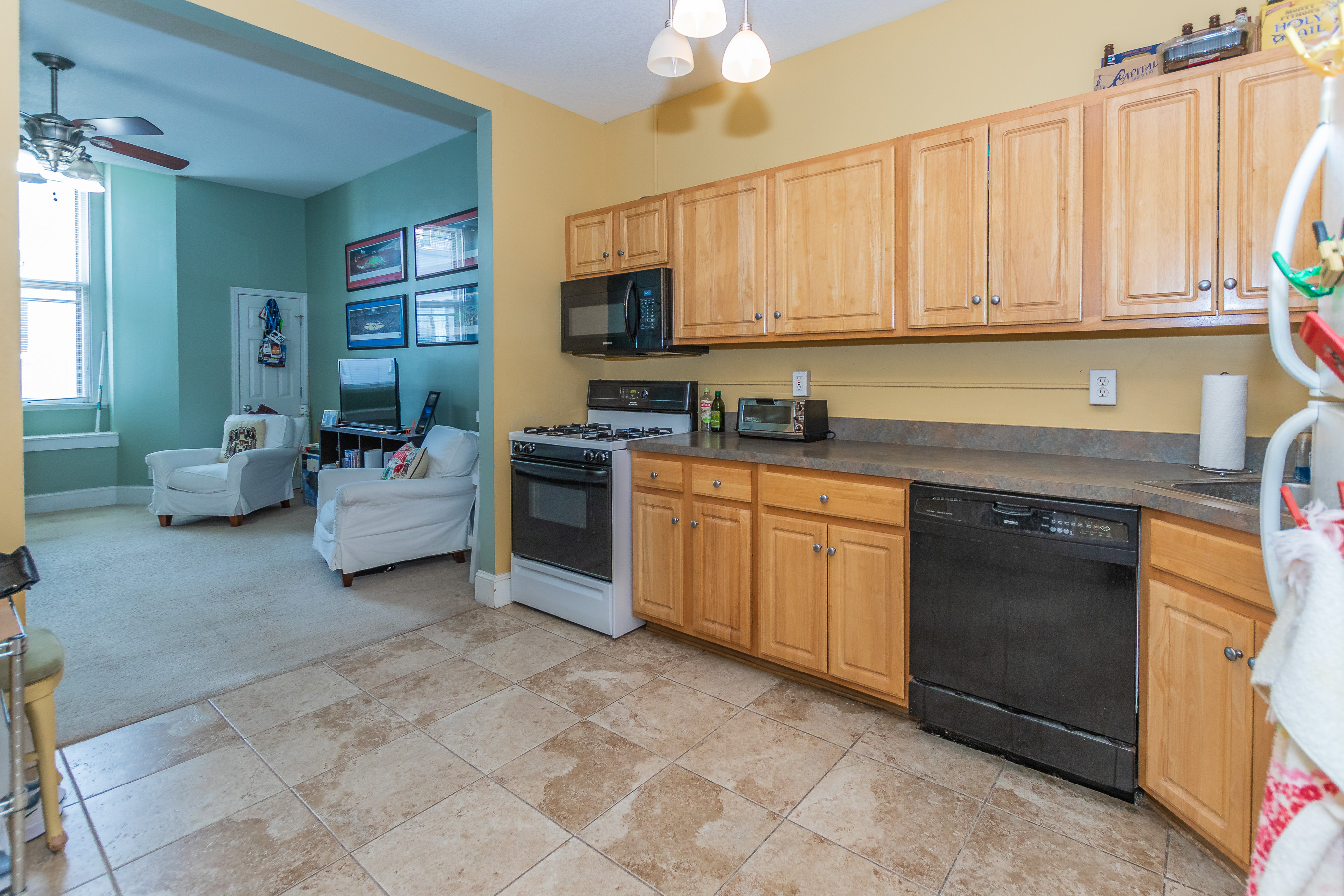 136 N 6th St Apt 8