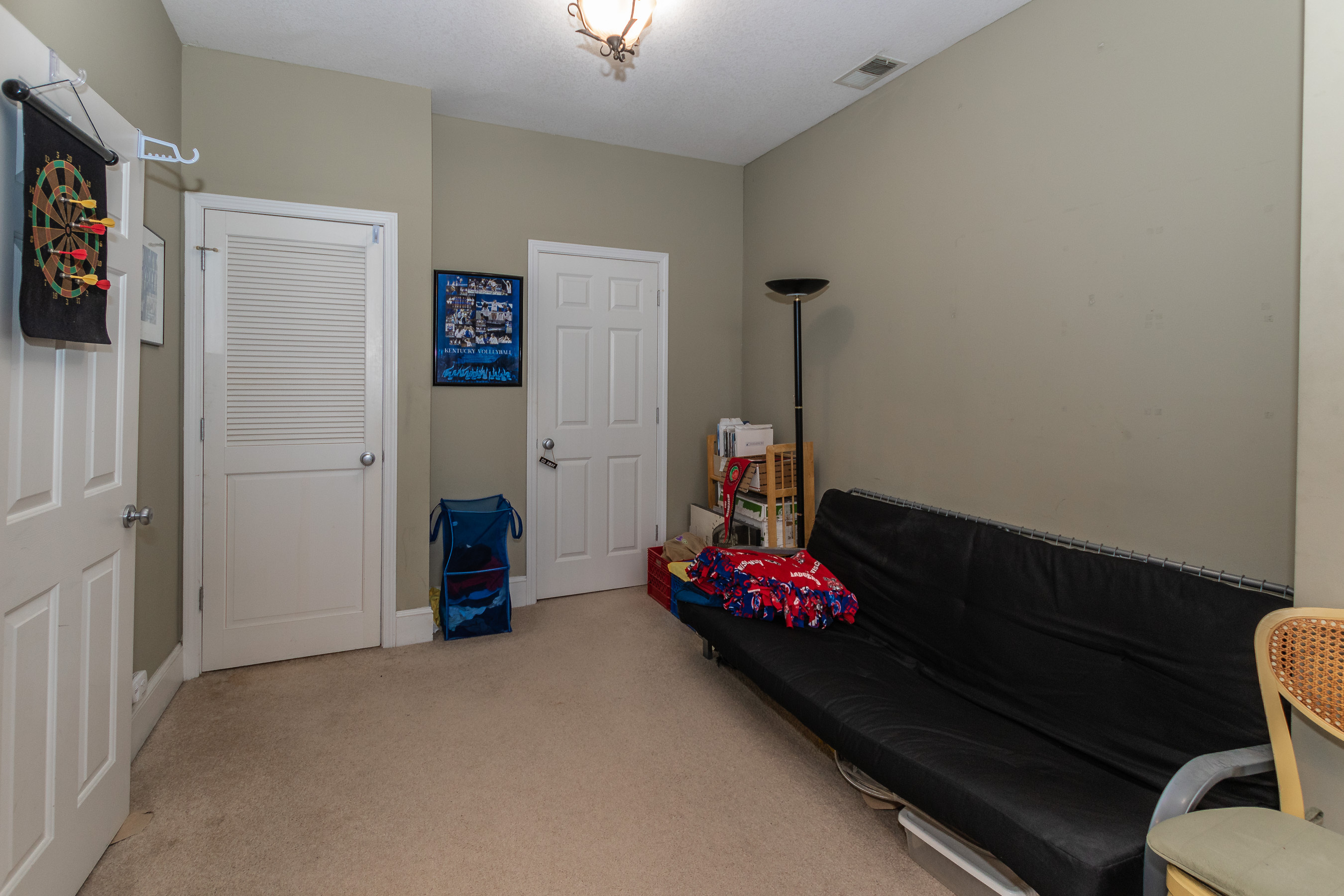 136 N 6th St Apt 8