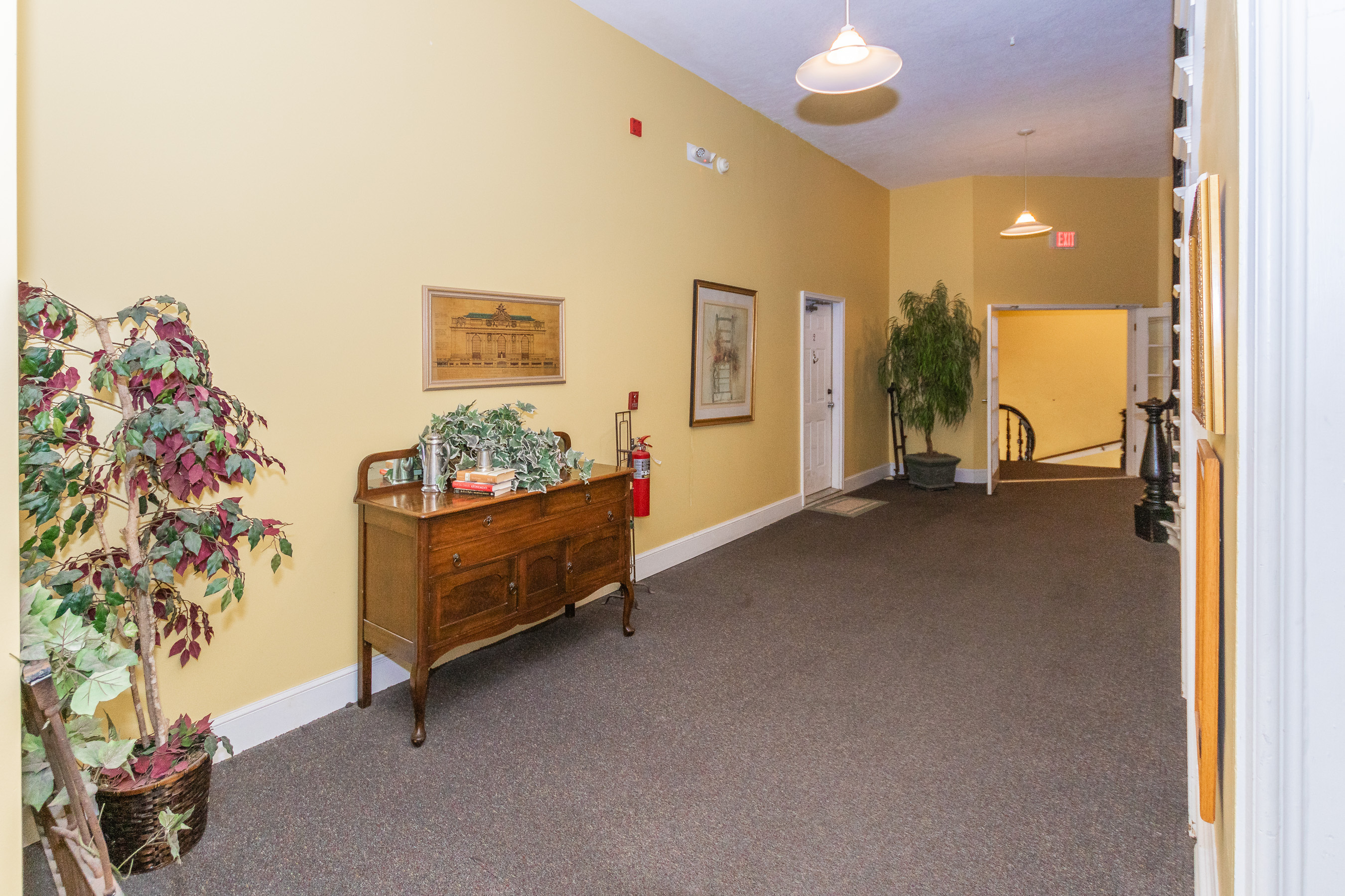 136 N 6th St Apt 8