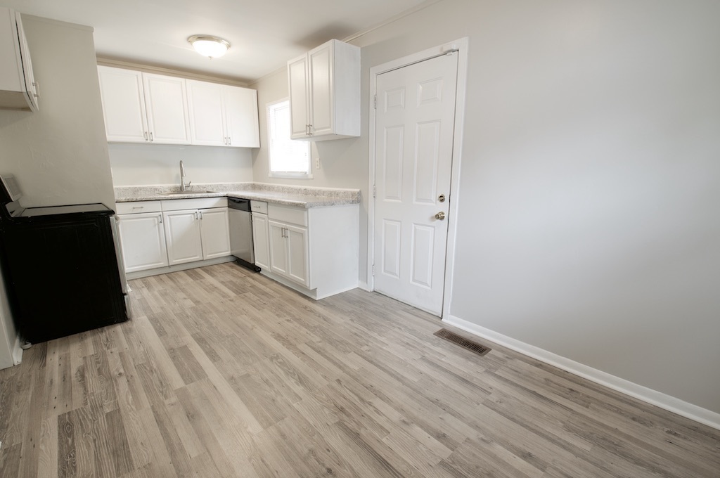 2551 Eagledale Drive