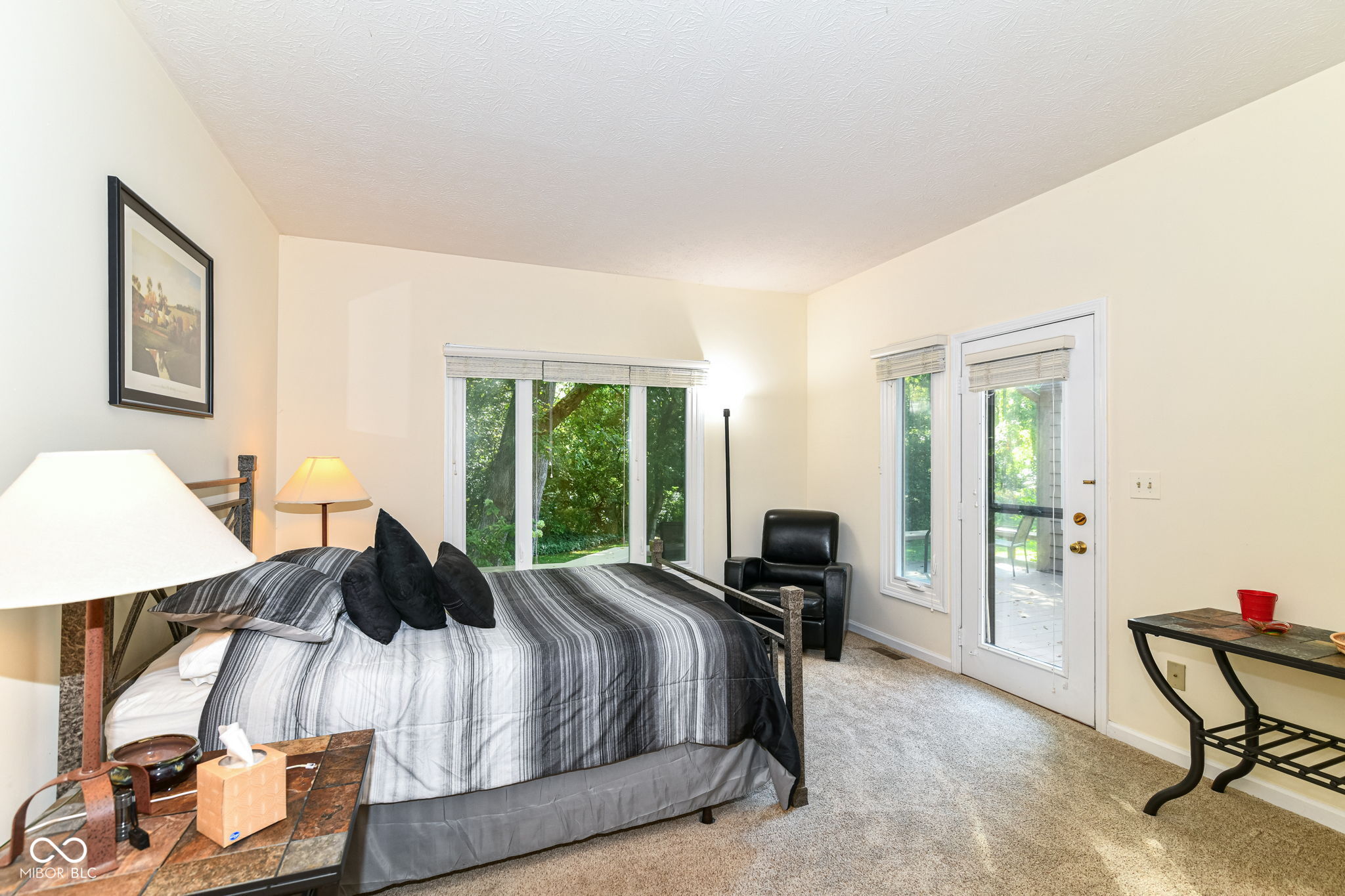 7181 Knollvalley Lane