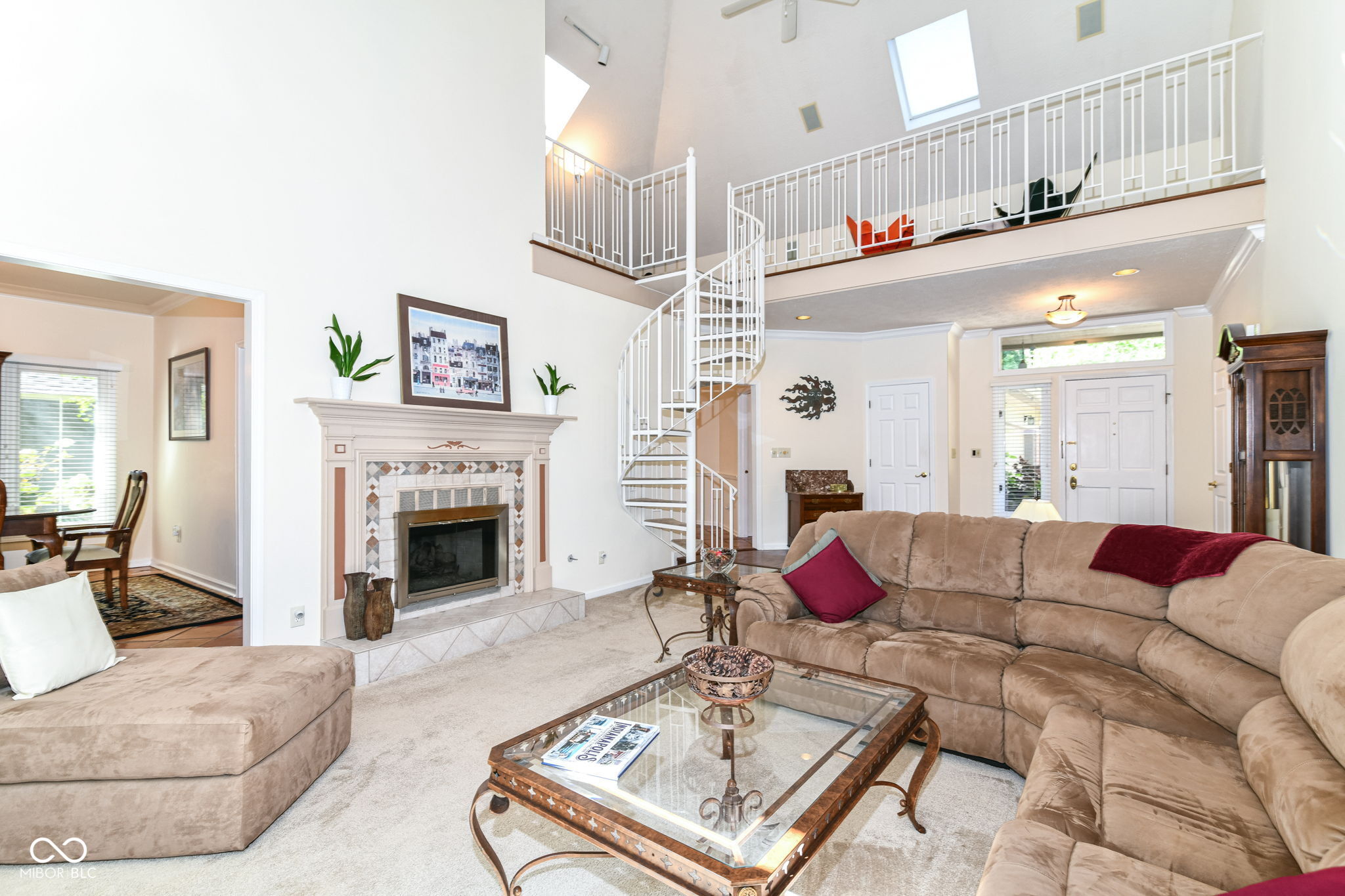 7181 Knollvalley Lane