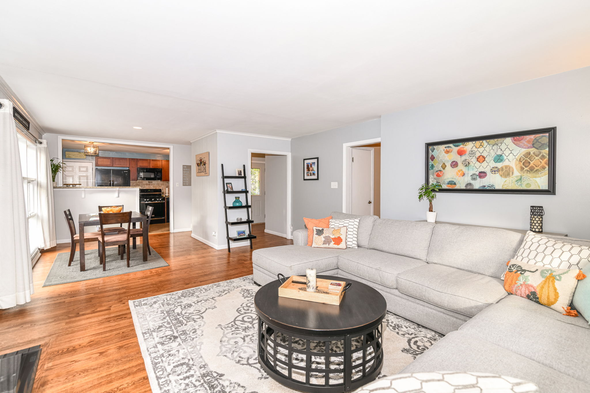 5822 N Dearborn Street