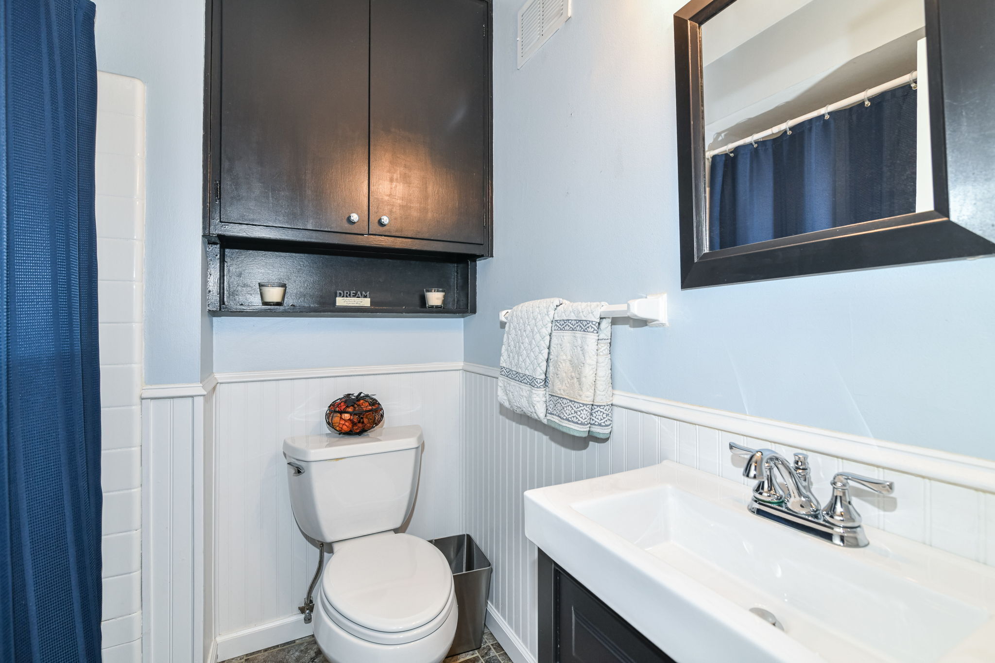 5822 N Dearborn Street