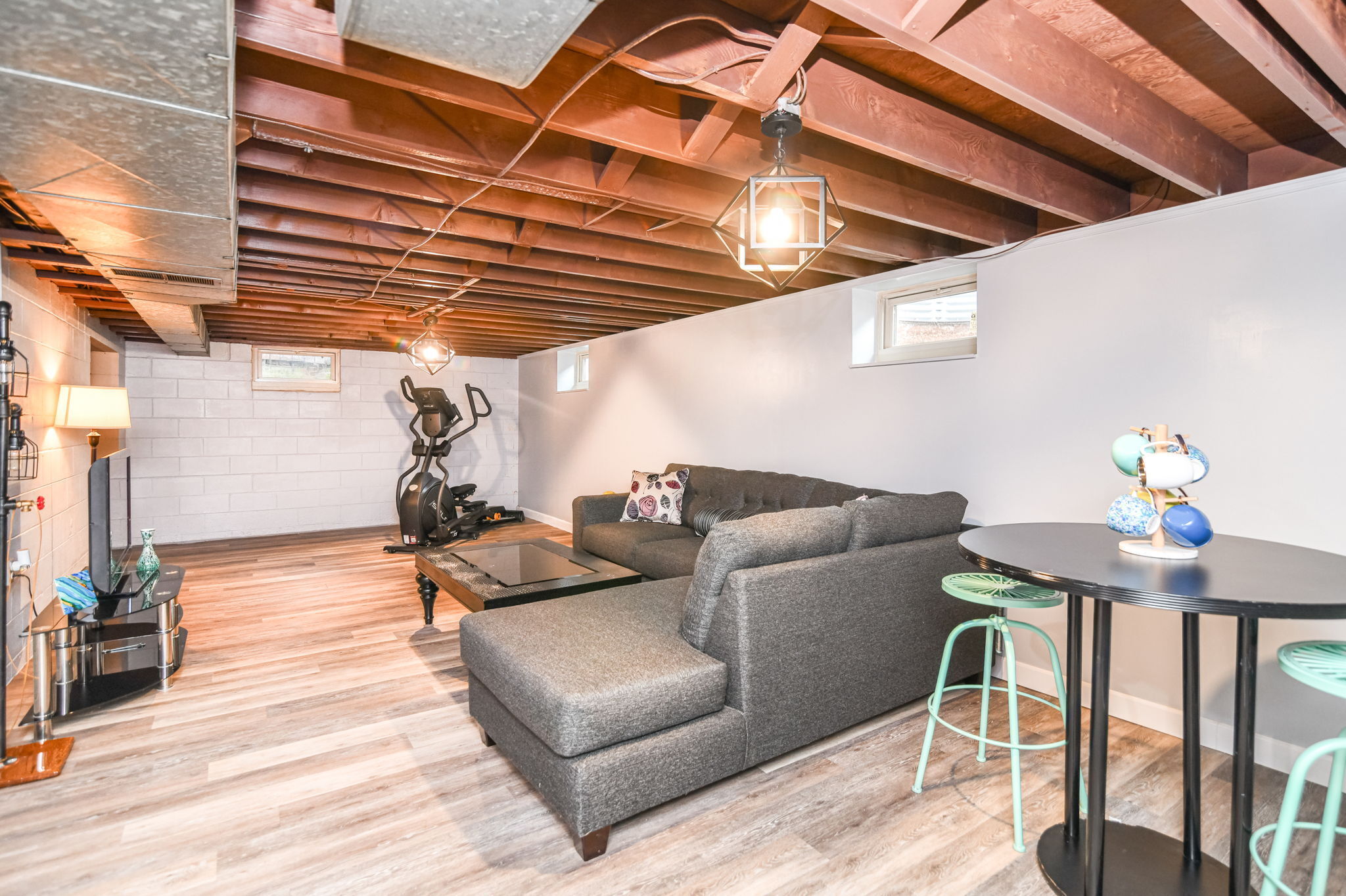 5822 N Dearborn Street