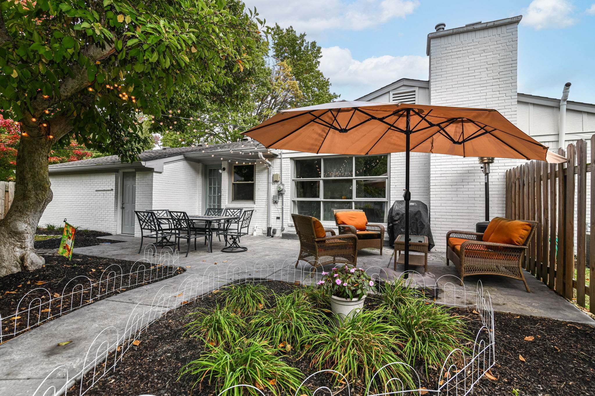 5822 N Dearborn Street