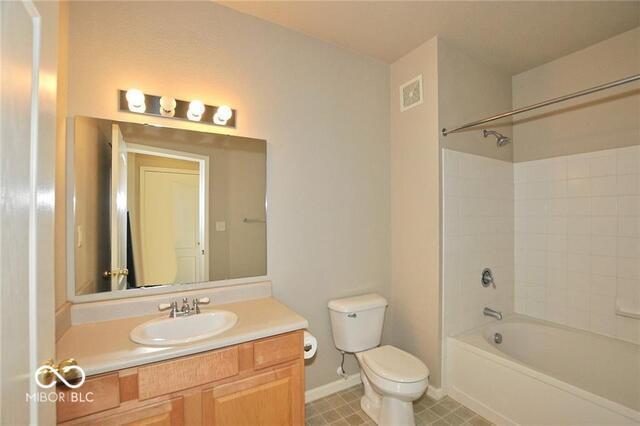 12926 University Crescent Unit: APT 2B