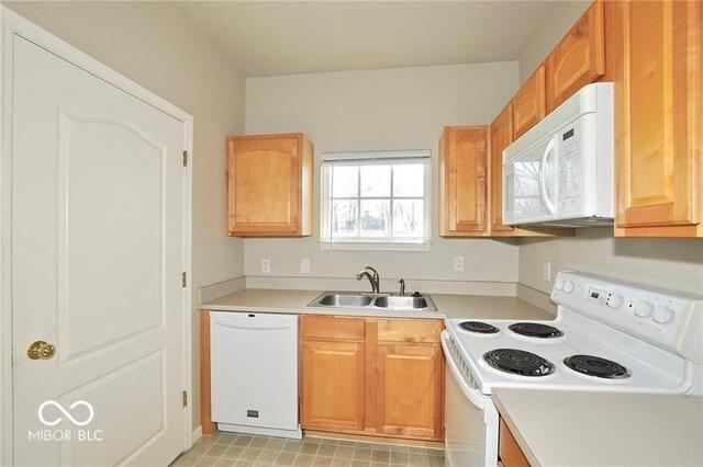 12926 University Crescent Unit: APT 2B