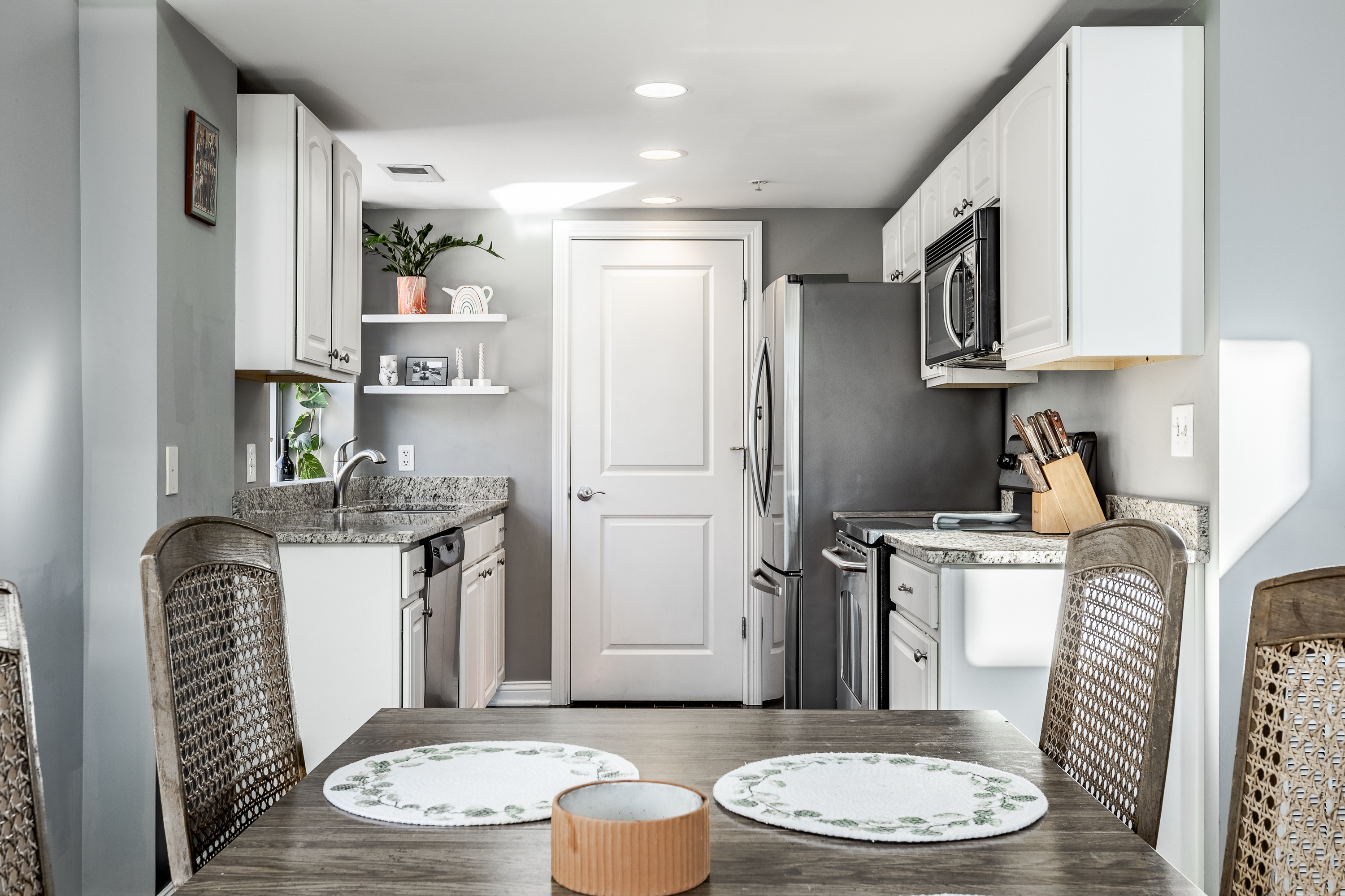350 N Meridian Street Unit: UNIT 908