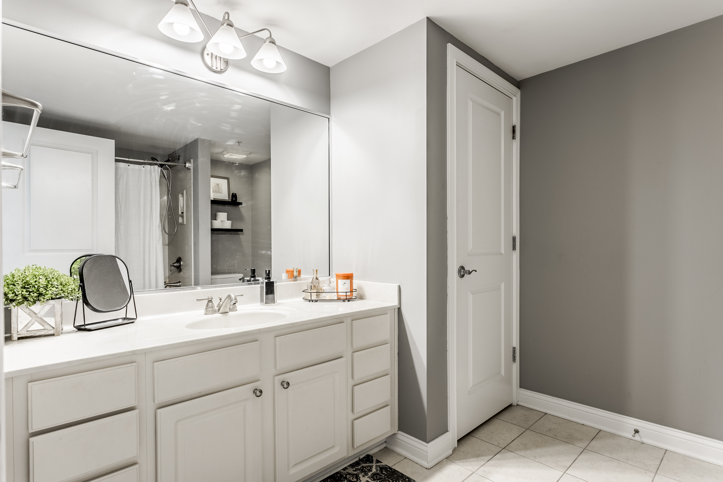 350 N Meridian Street Unit: UNIT 908